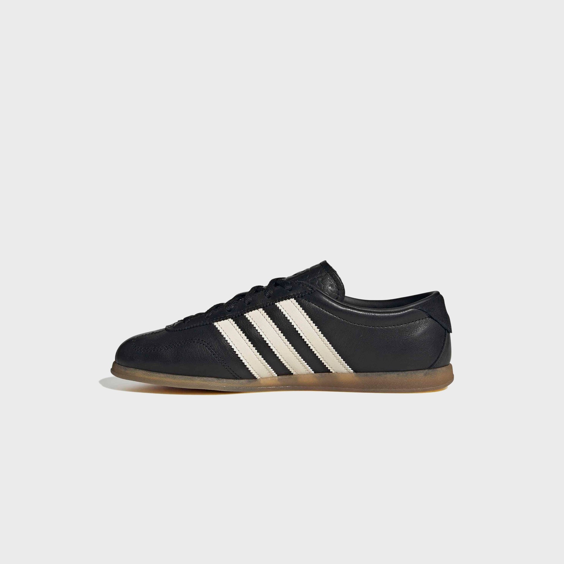 adidas WMNS Gazelle Lo Pro - Core Black / Chalk White / Gum