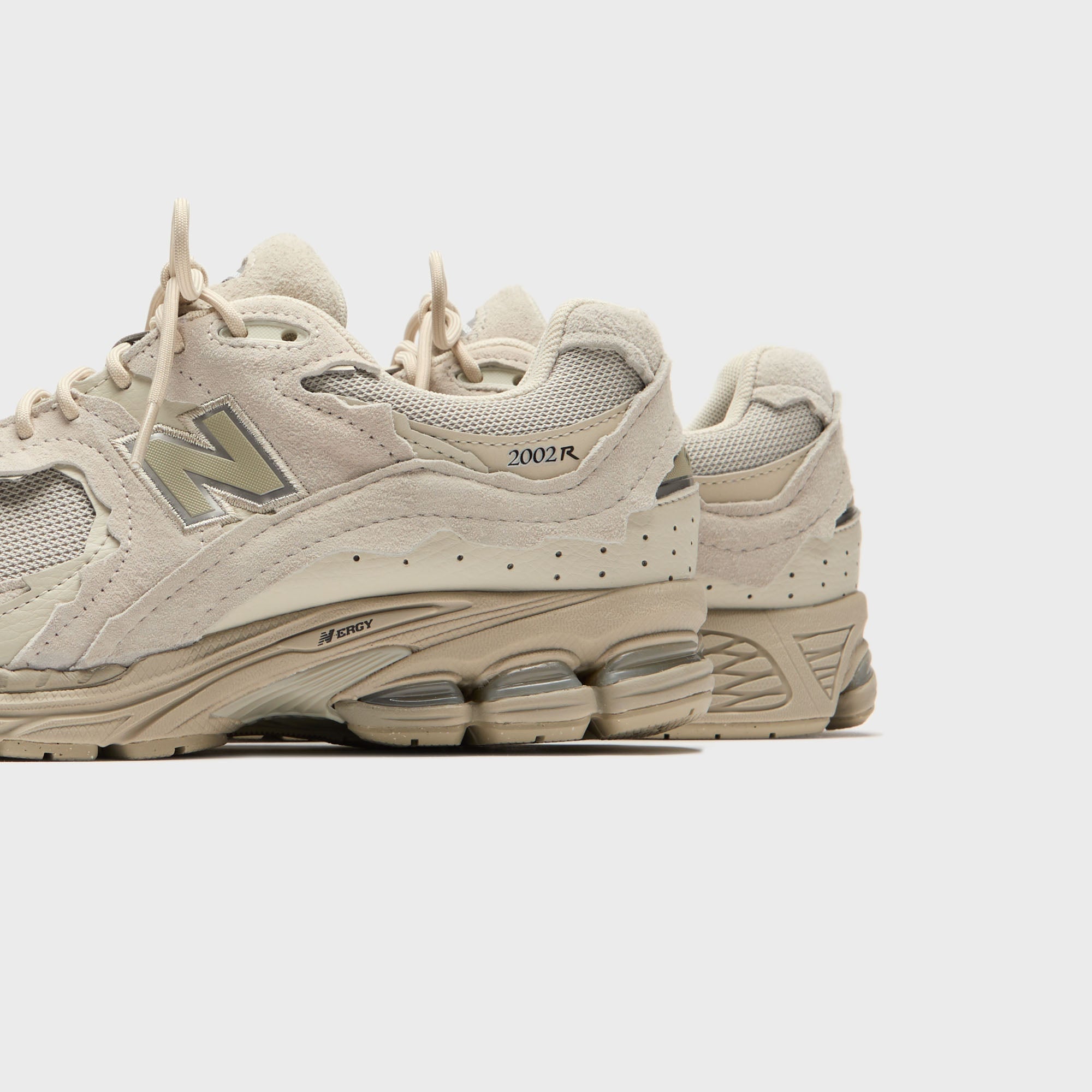 New Balance 2002R - Shipyard / Silver Metallic – Kith Europe