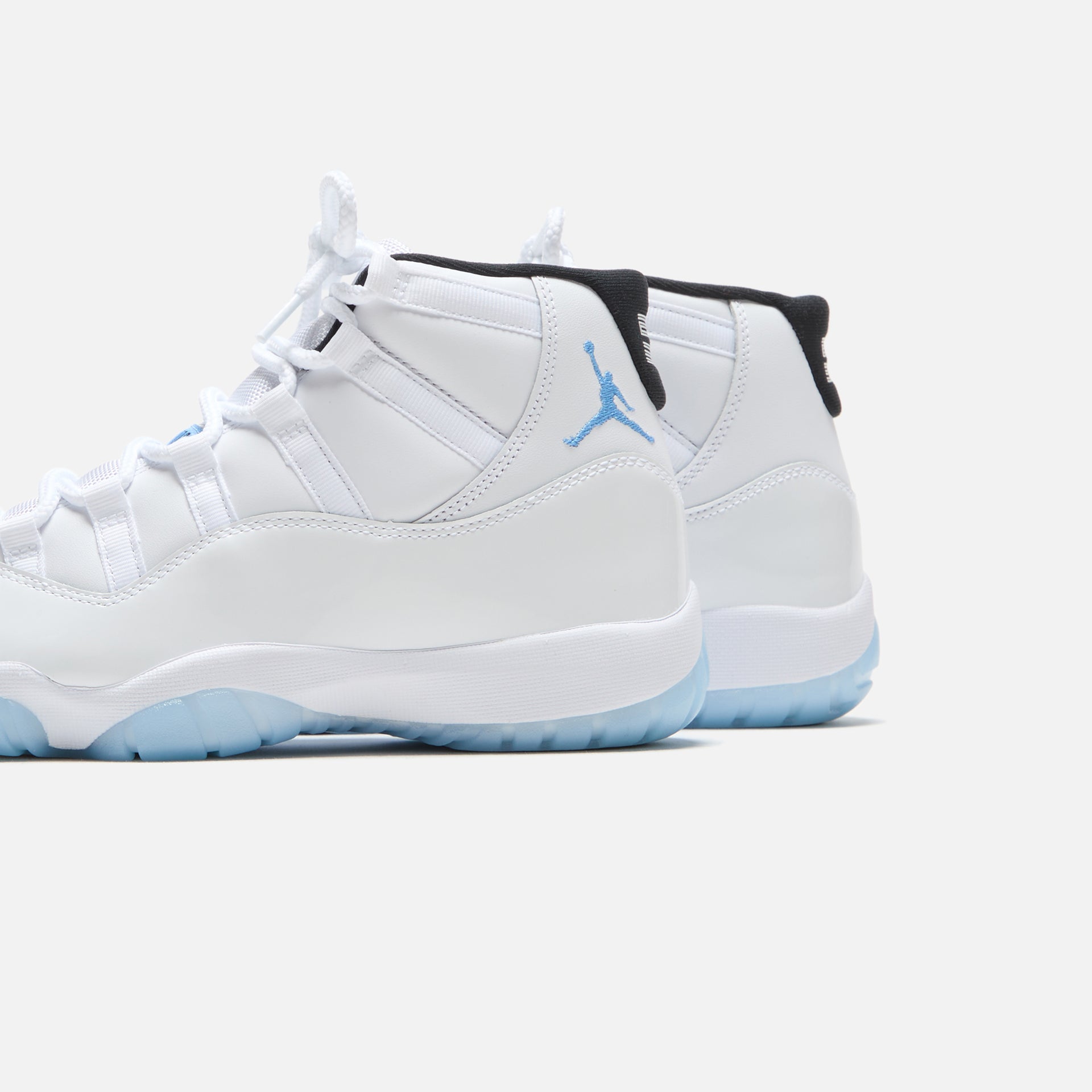 Jordan Air Jordan 11 Retro - White / Legend Blue / Black