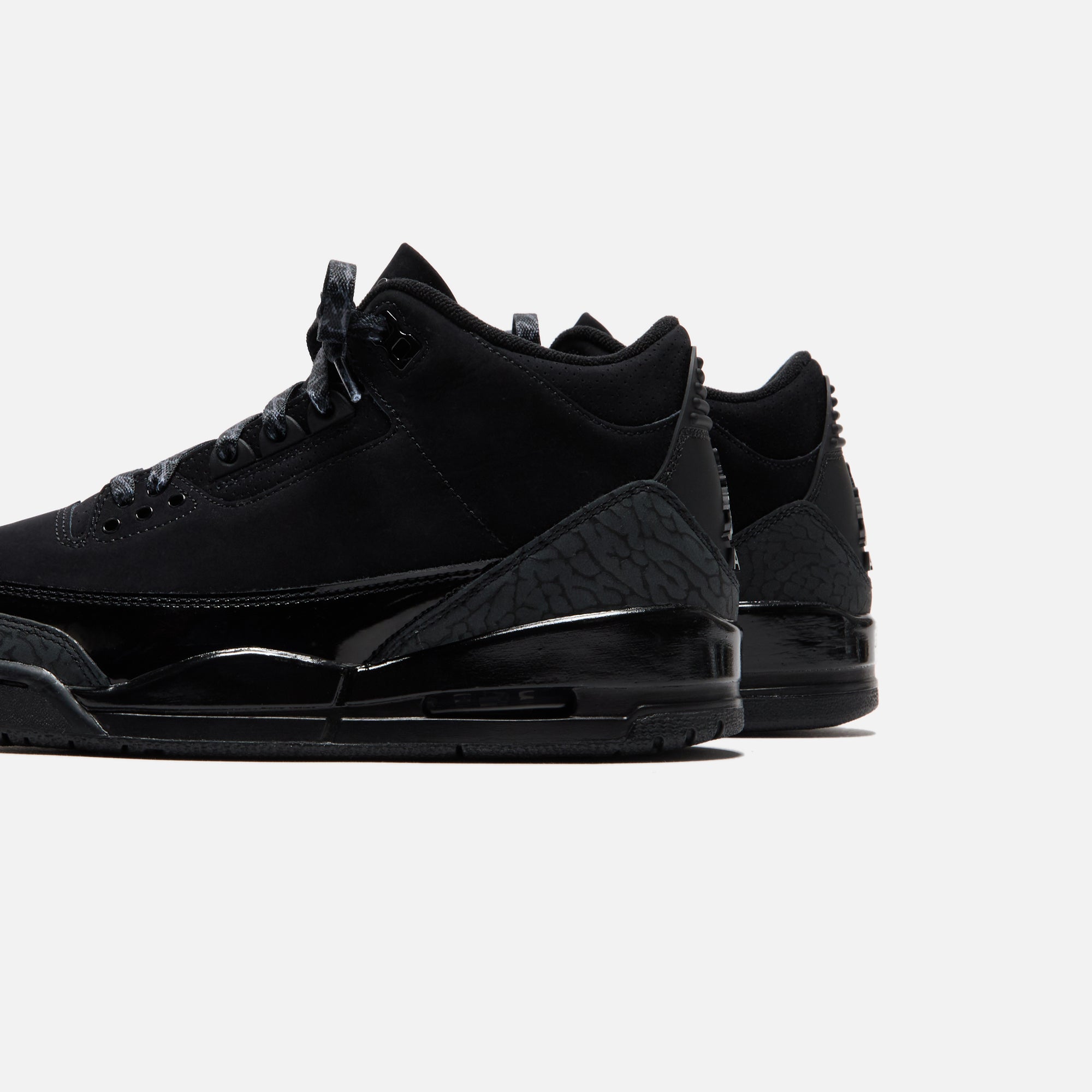 靴 JORDAN BRAND AIR JORDAN3 RETRO BLACKDARK Jordan Air Jordan 3 Retro - Black / Dark Charcoal / Black
