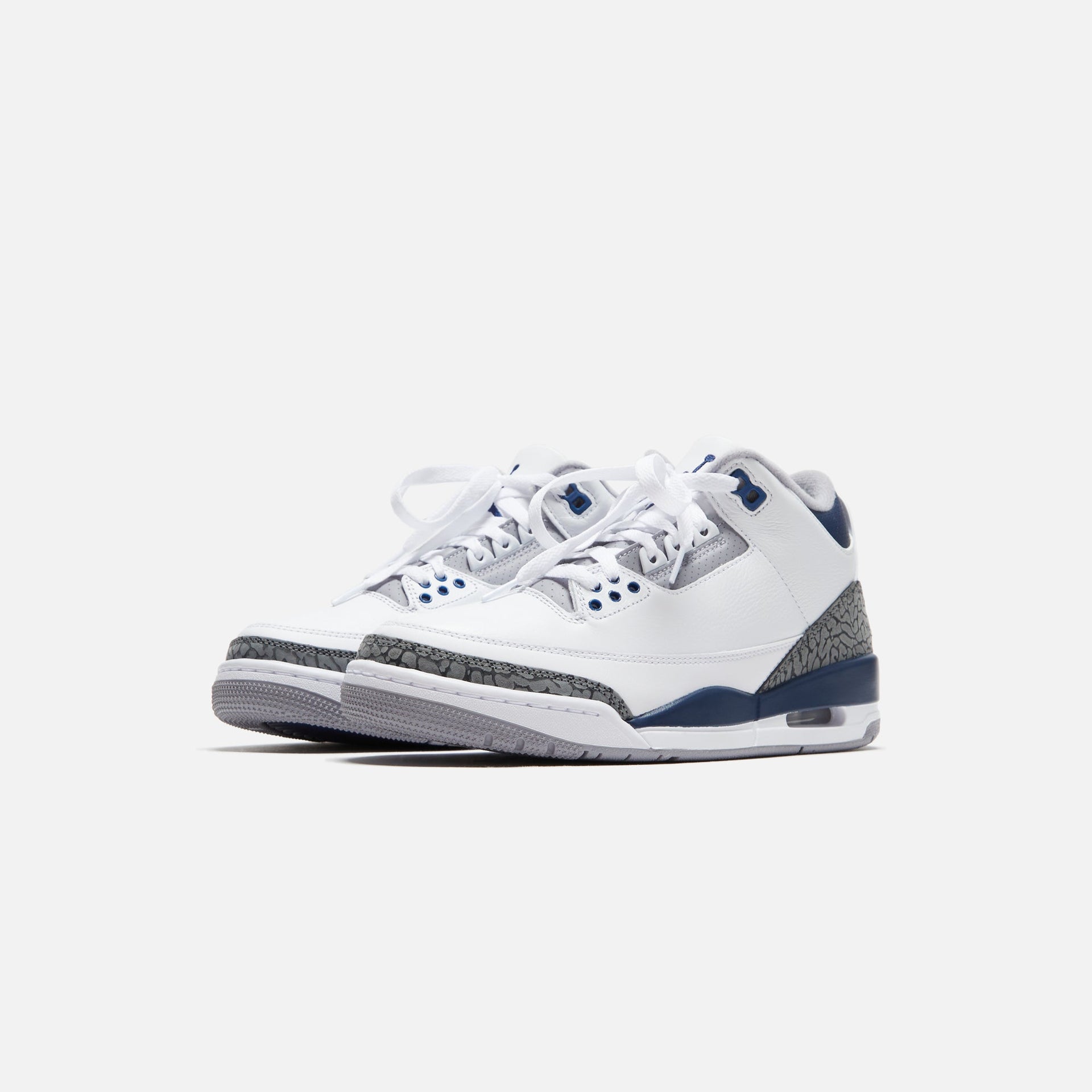 Nike Air Jordan 3 Retro - White / Midnight Navy / Cement Grey / Black