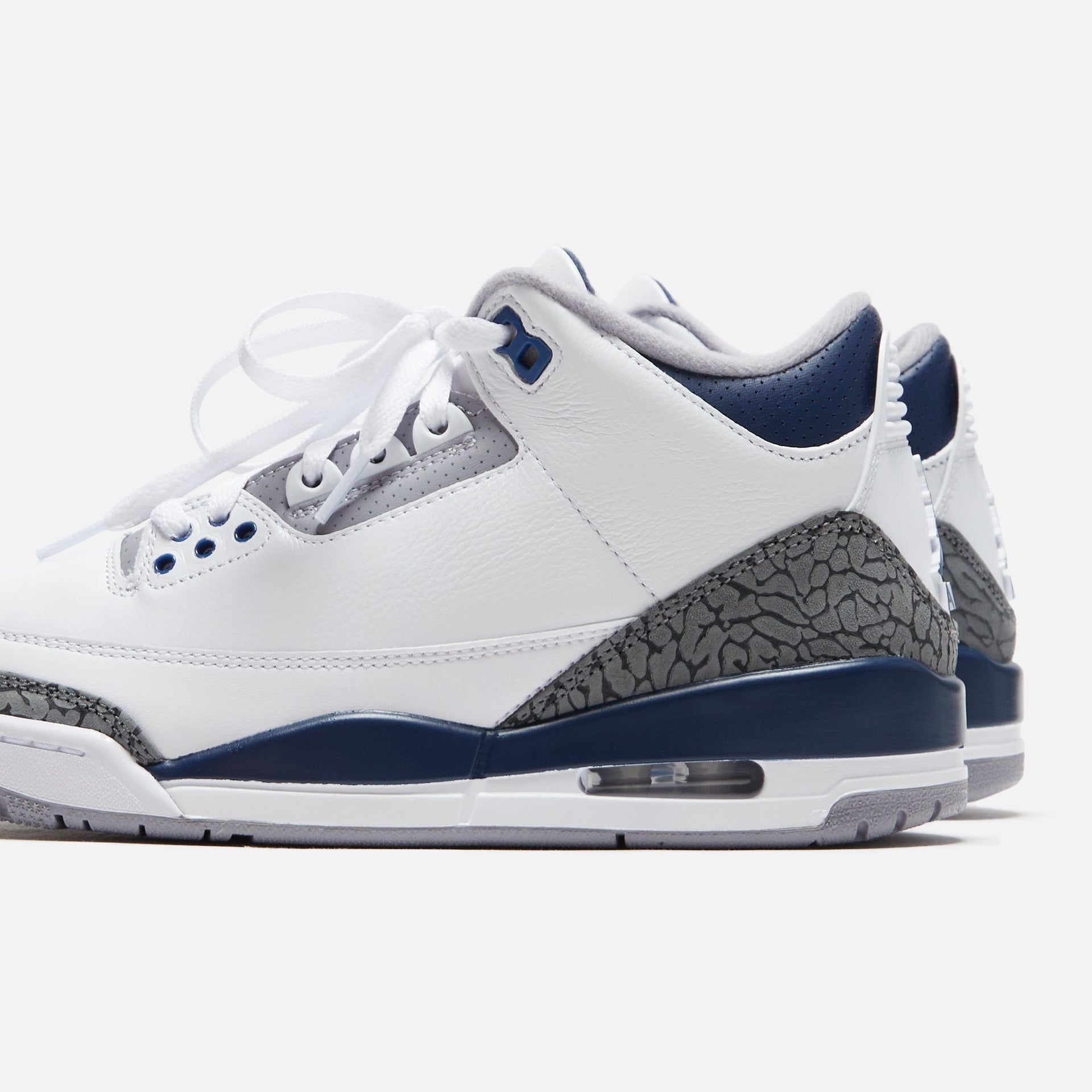 Nike Air Jordan 3 Retro - White / Midnight Navy / Cement Grey / Black