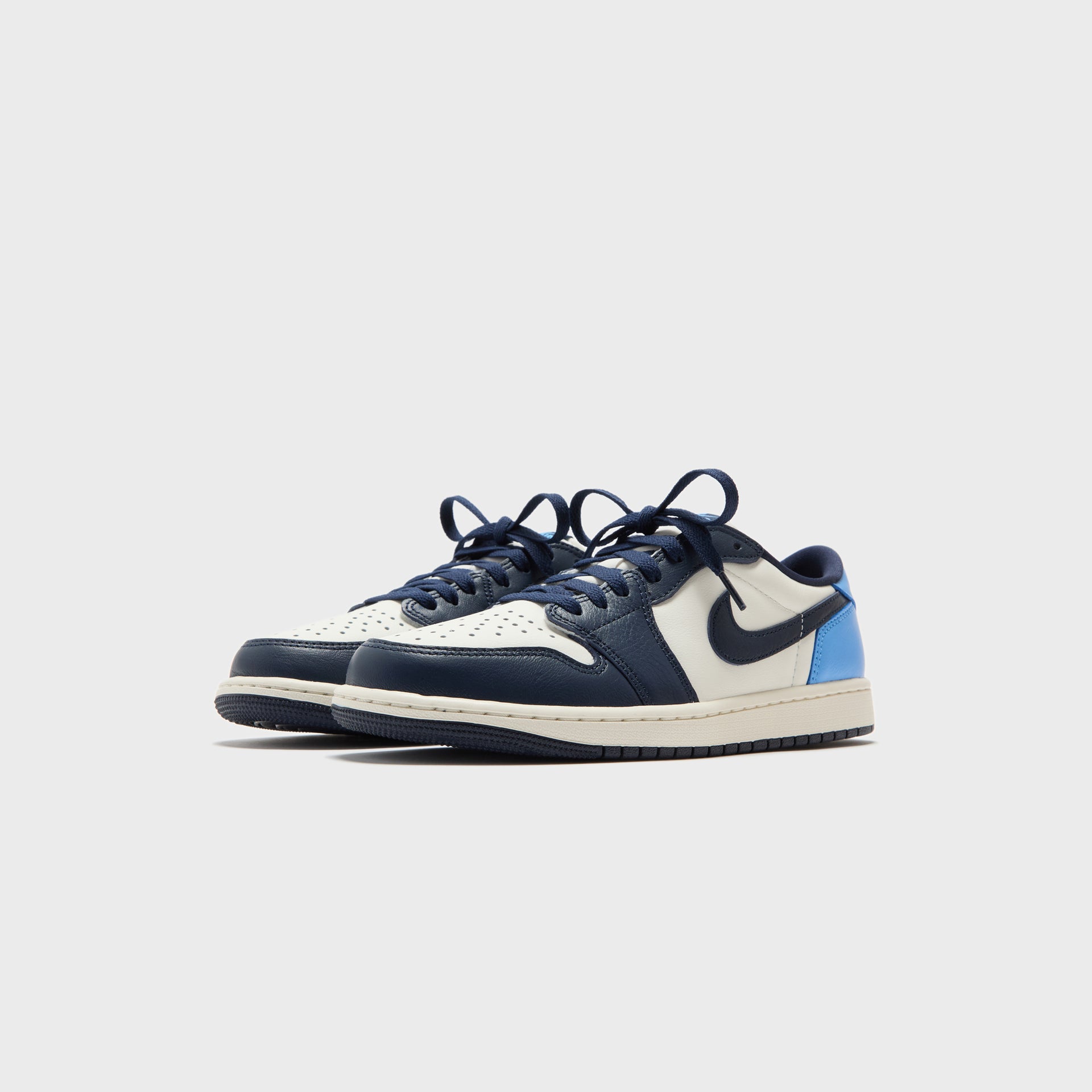 Nike Air Jordan 1 Retro Low OG - Obsidian / University Blue