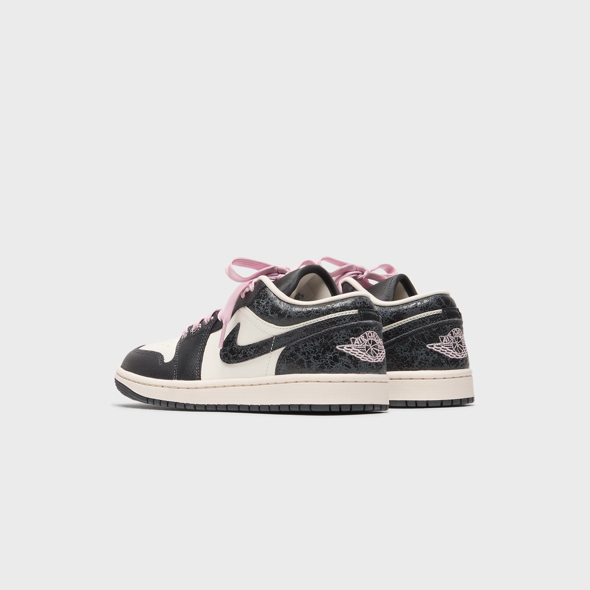 Jordan WMNS Air Jordan 1 Low - Iced Carmine / White / Elemental Pink / Sail