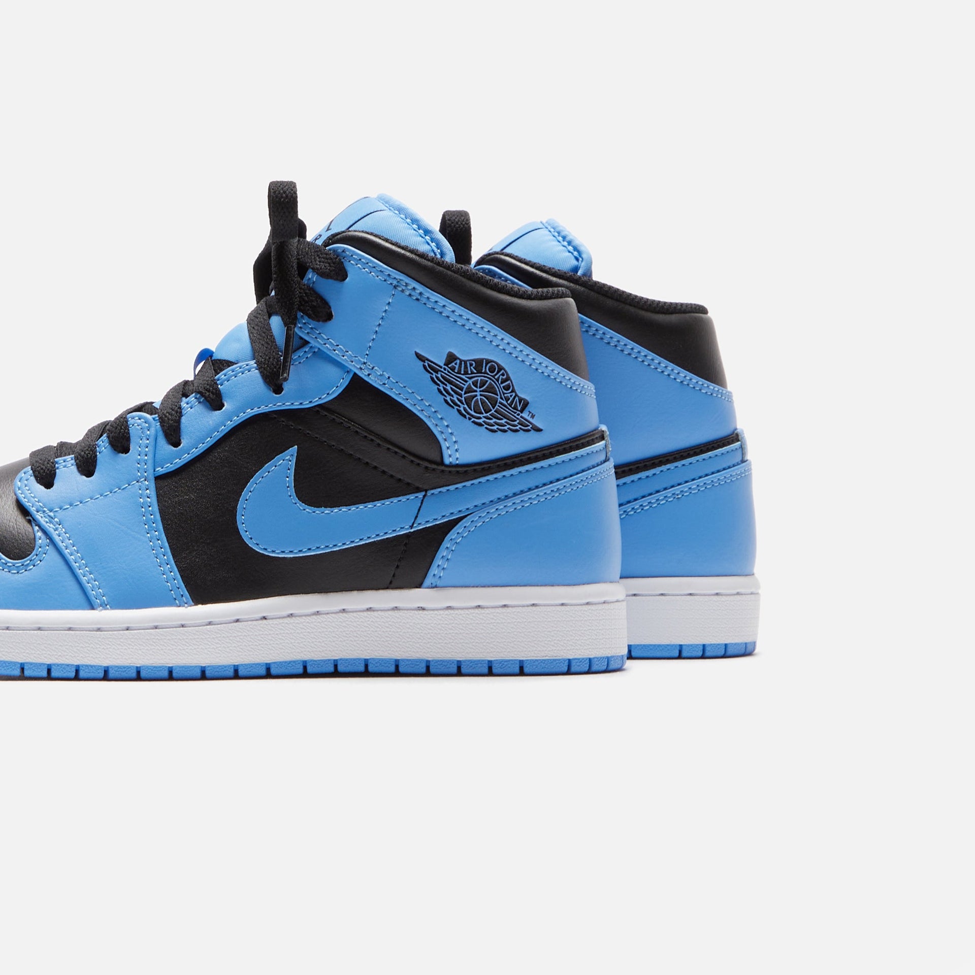 Jordan Air Jordan 1 Mid - University Blue / Black / White