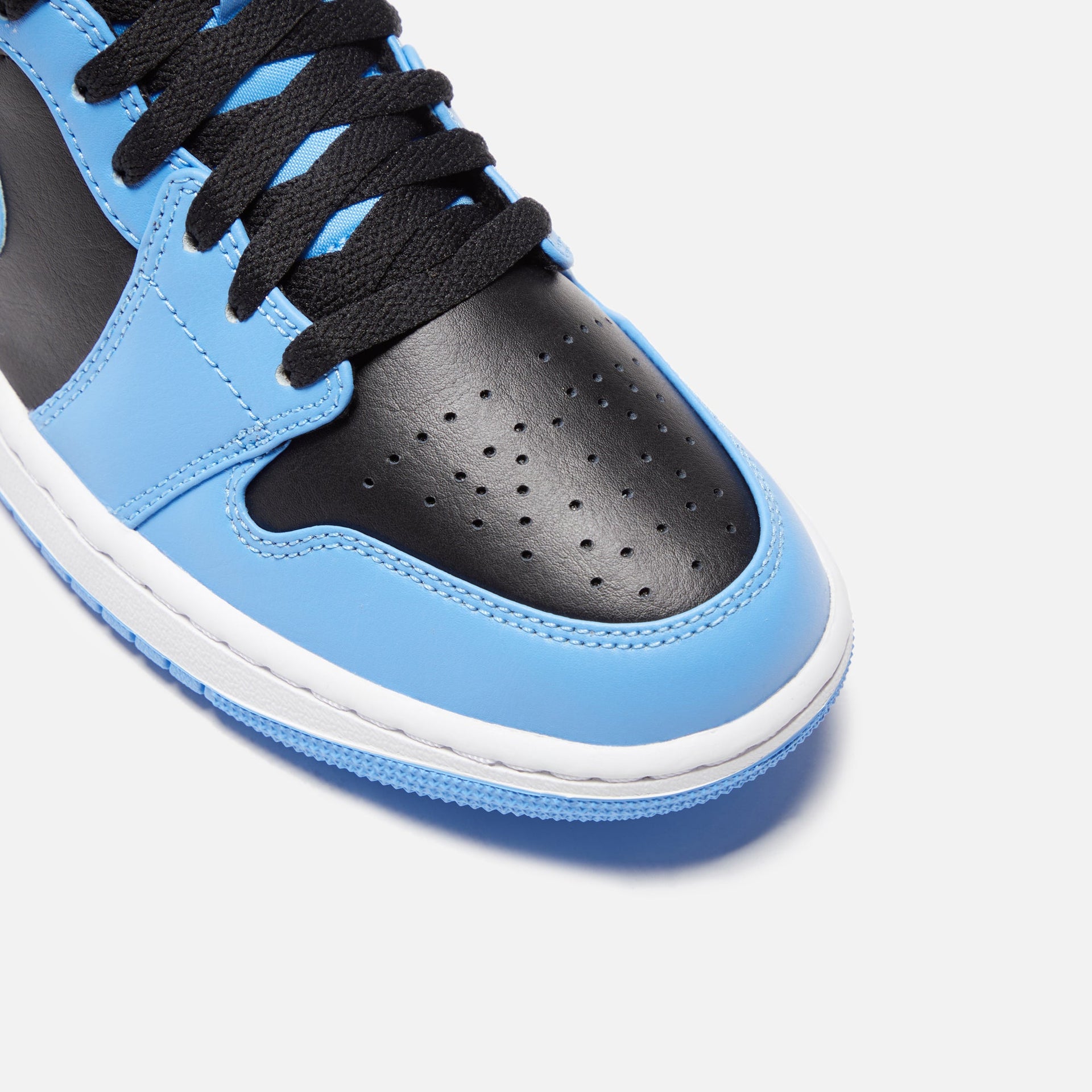Jordan Air Jordan 1 Mid - University Blue / Black / White
