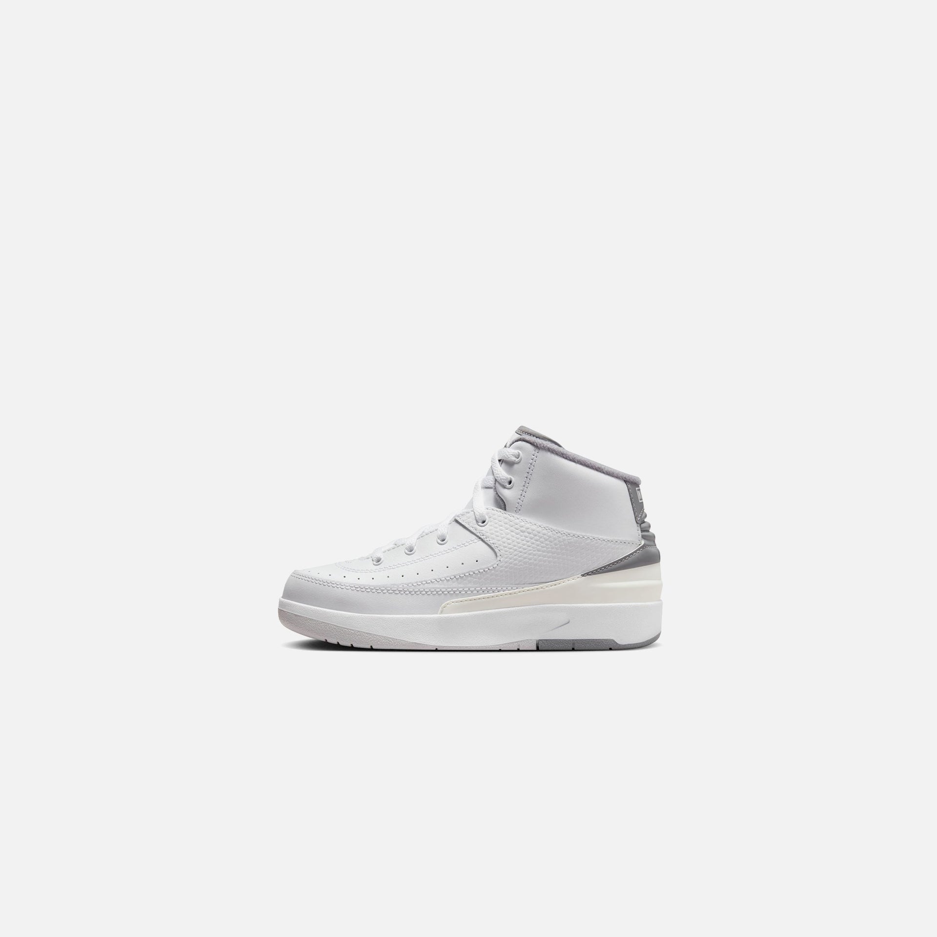 Jordan PS Air Jordan 2 Retro - White / Cement Grey / Sail / Black