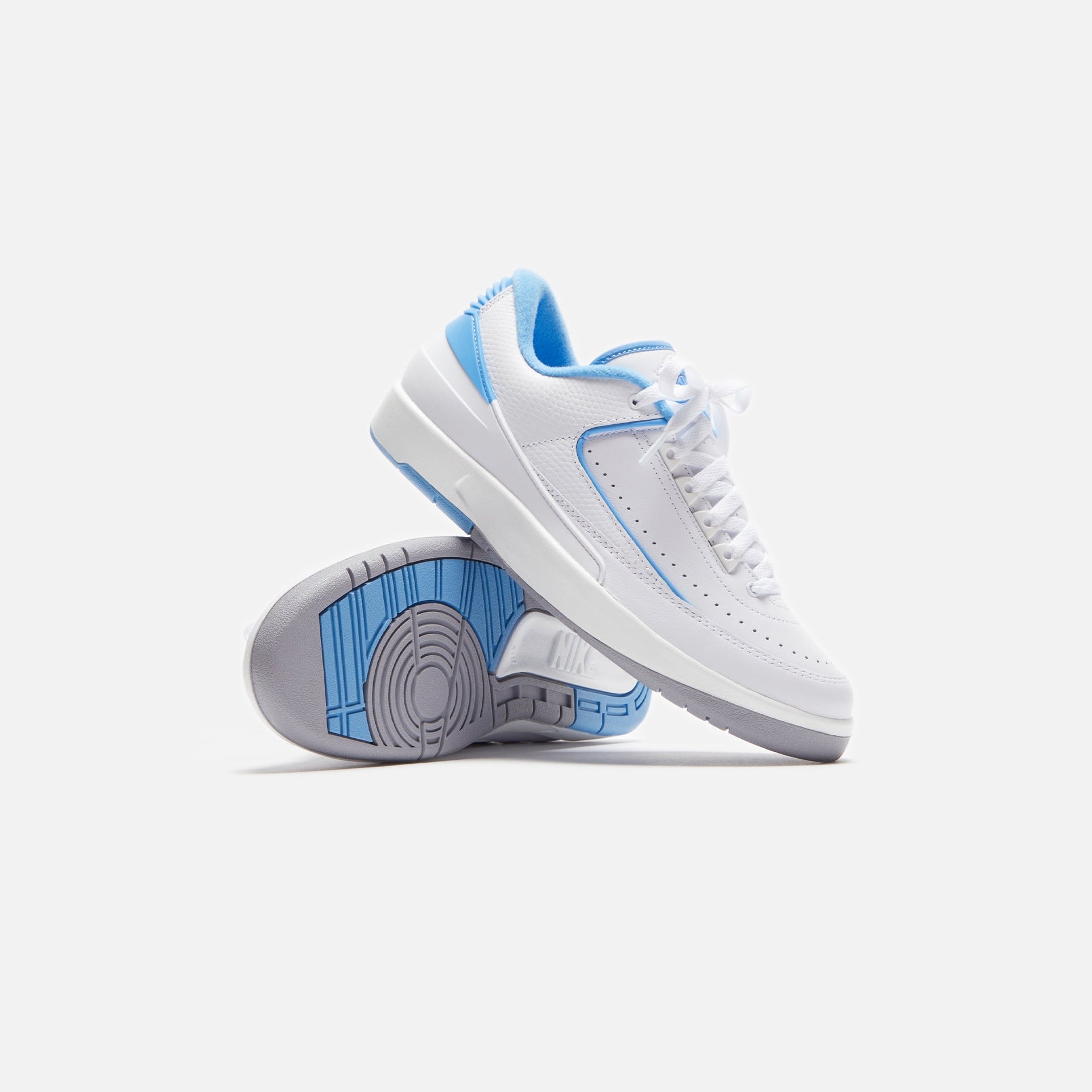 Jordan Air Jordan 2 Retro Low - White  / University Blue / Cement Grey