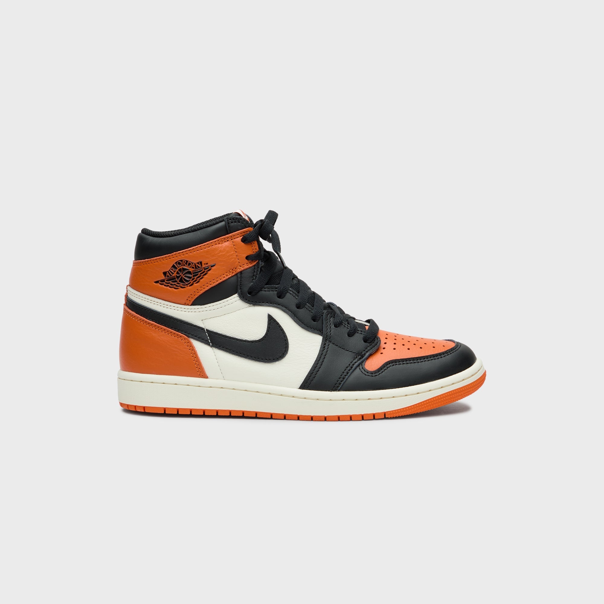Jordan Air Jordan 1 High OG - Black / Sail / Starfish – Kith Europe