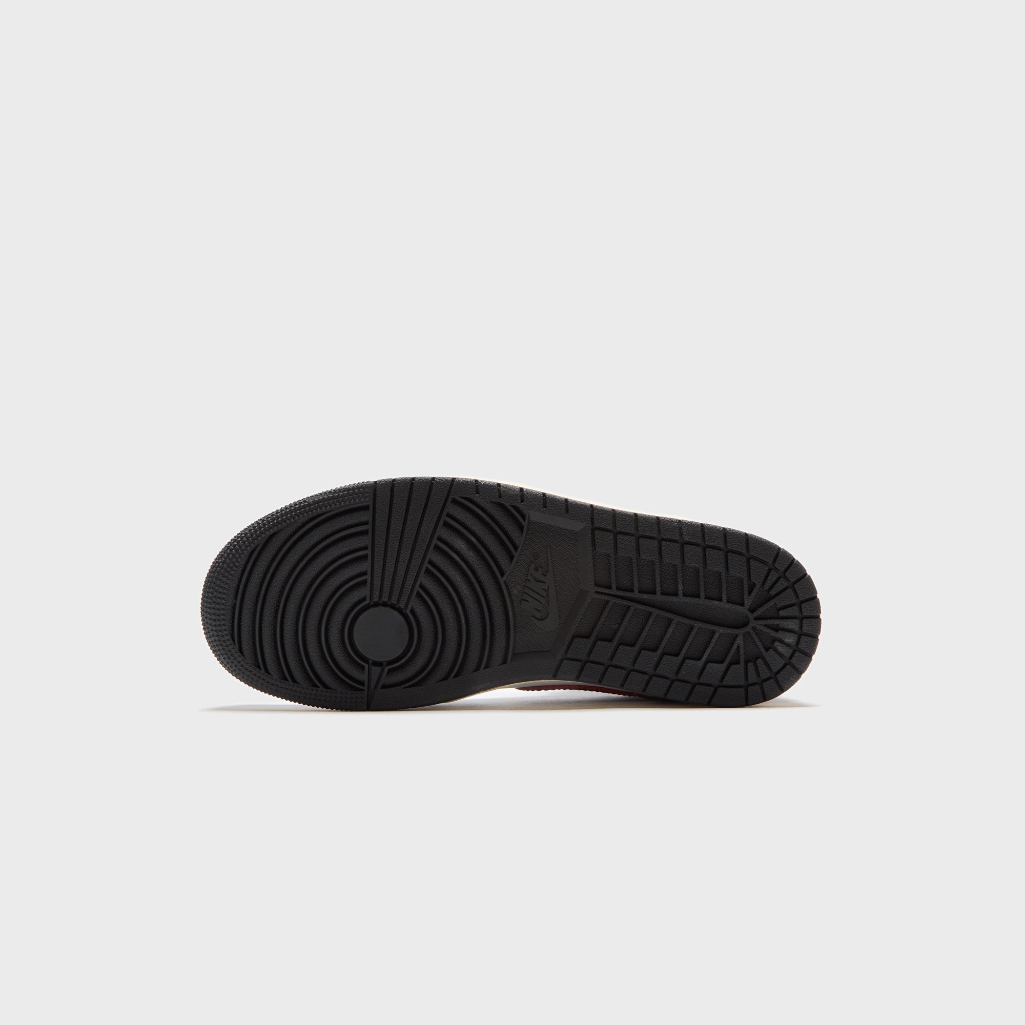 Nike Air Jordan 1 Retro High Og - White / Black / Neutral