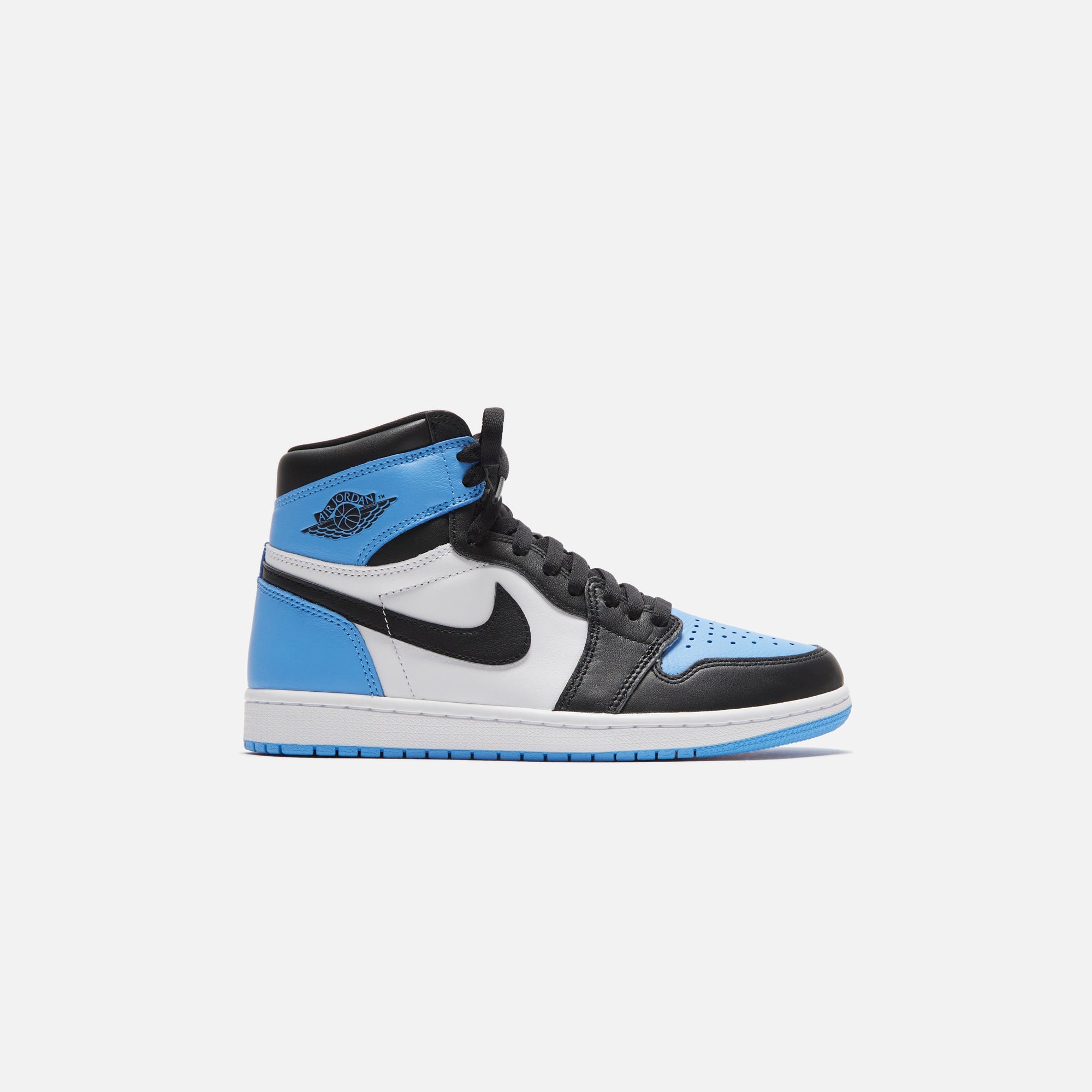 Baby blue black and white clearance jordan 1