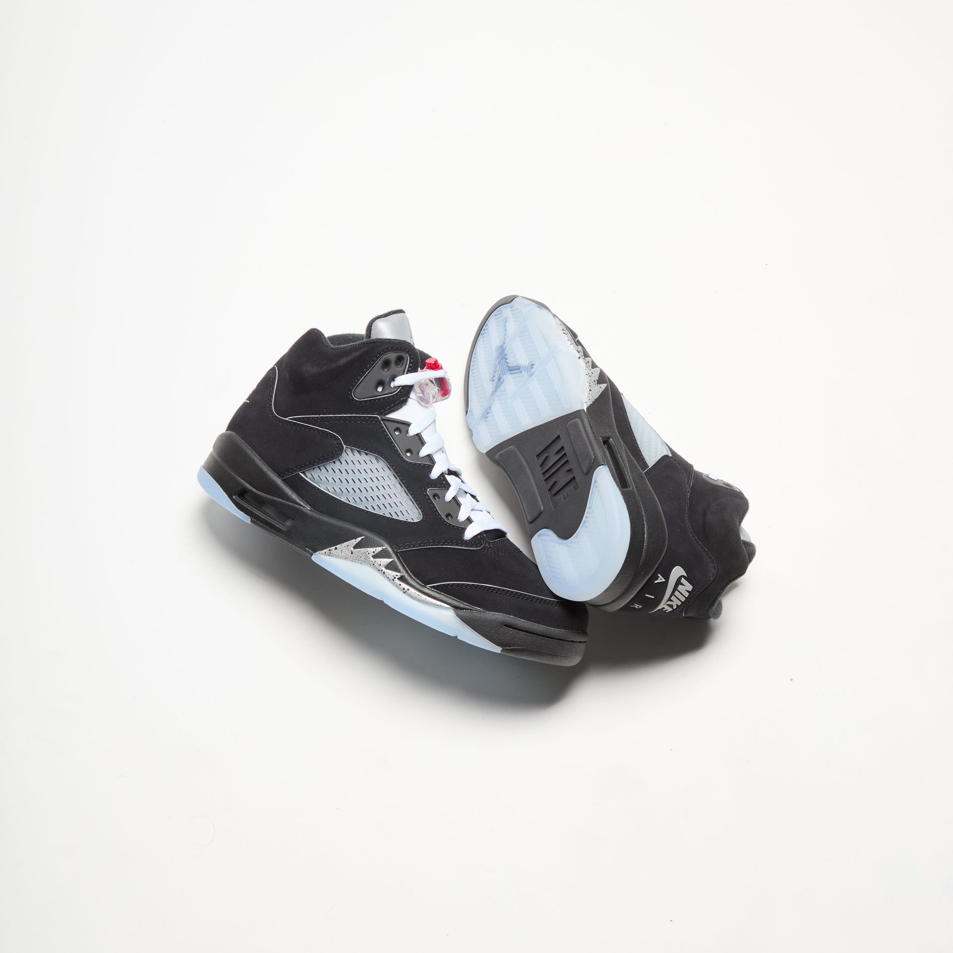 Jordan Air Jordan 5 Retro OG Reimagined - Black / Metallic Silver / Fire Red / White