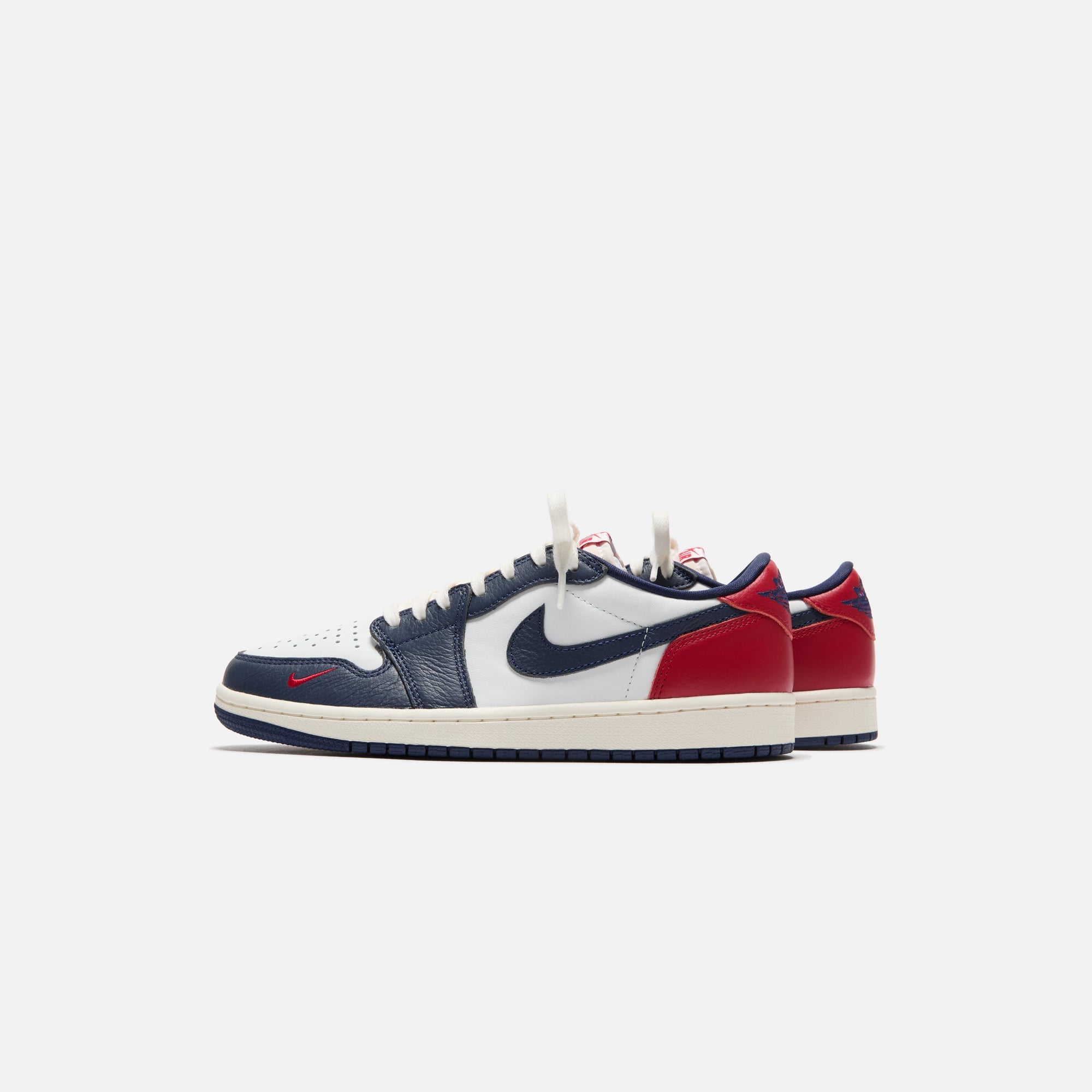 人気 ☆NIKE☆ JORDAN 1 RETRO LOW OG GYM RED MIDNIGHT NAVY Nike Air Jordan 1 Retro Low OG Gym Red Midnight Navy HQ2993