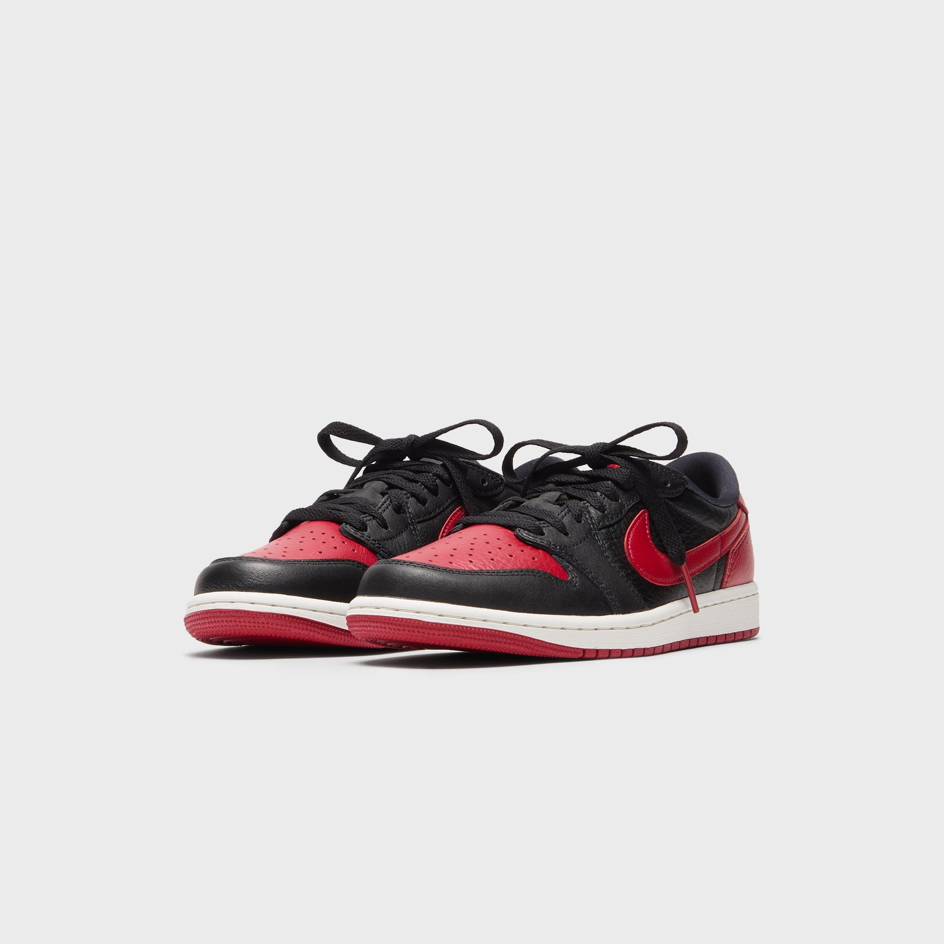 Jordan Air Jordan 1 Retro Low OG - Black / Varsity Red / Summit White