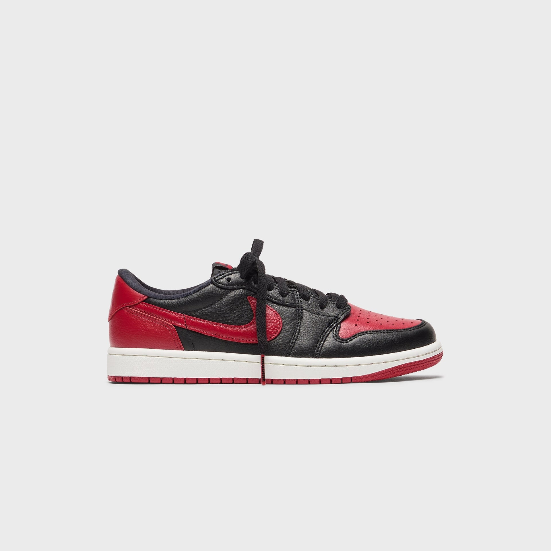 Jordan Air Jordan 1 Retro Low OG - Black / Varsity Red / Summit White