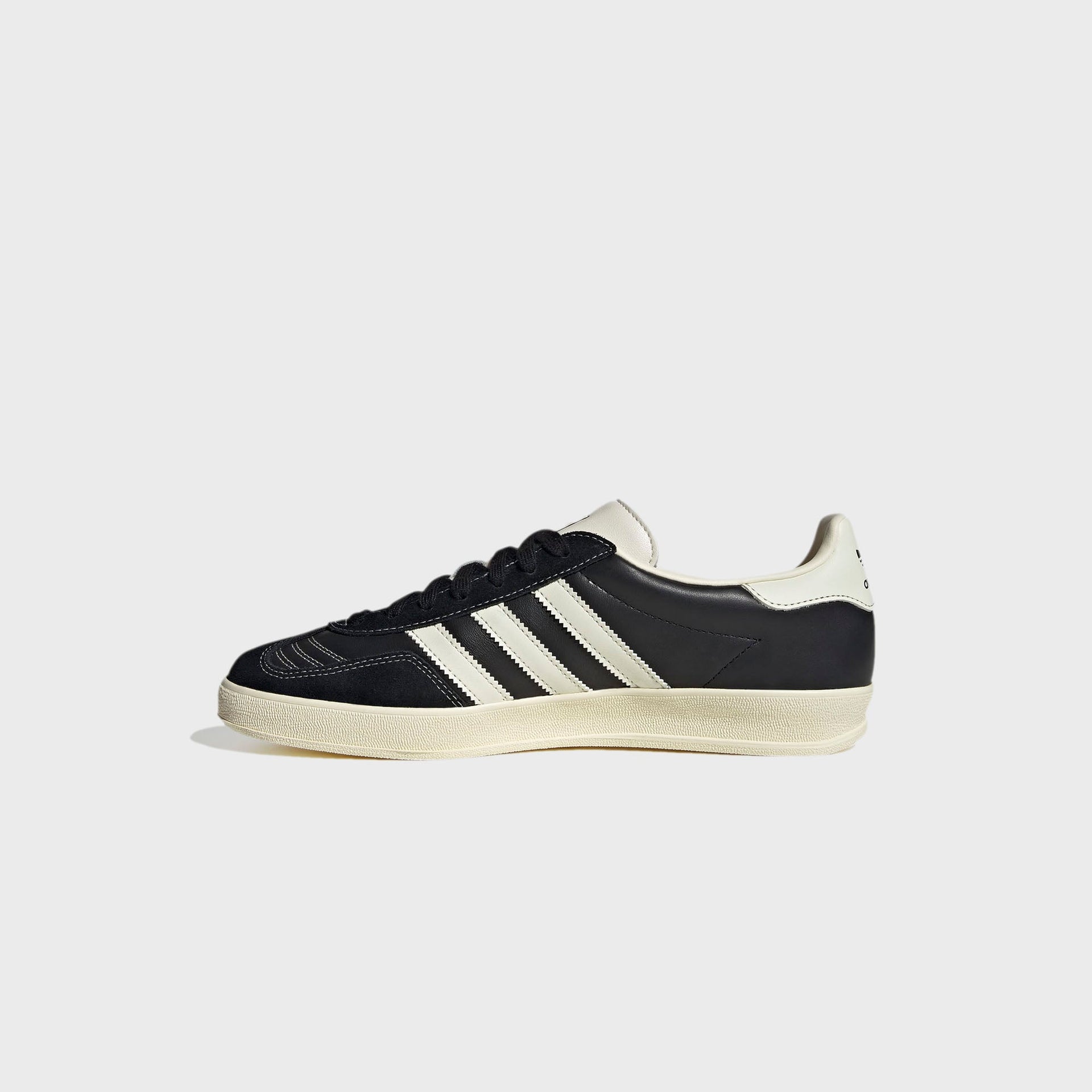 adidas Gazelle Indoor - Core Black / Cream White / Gold Metallic