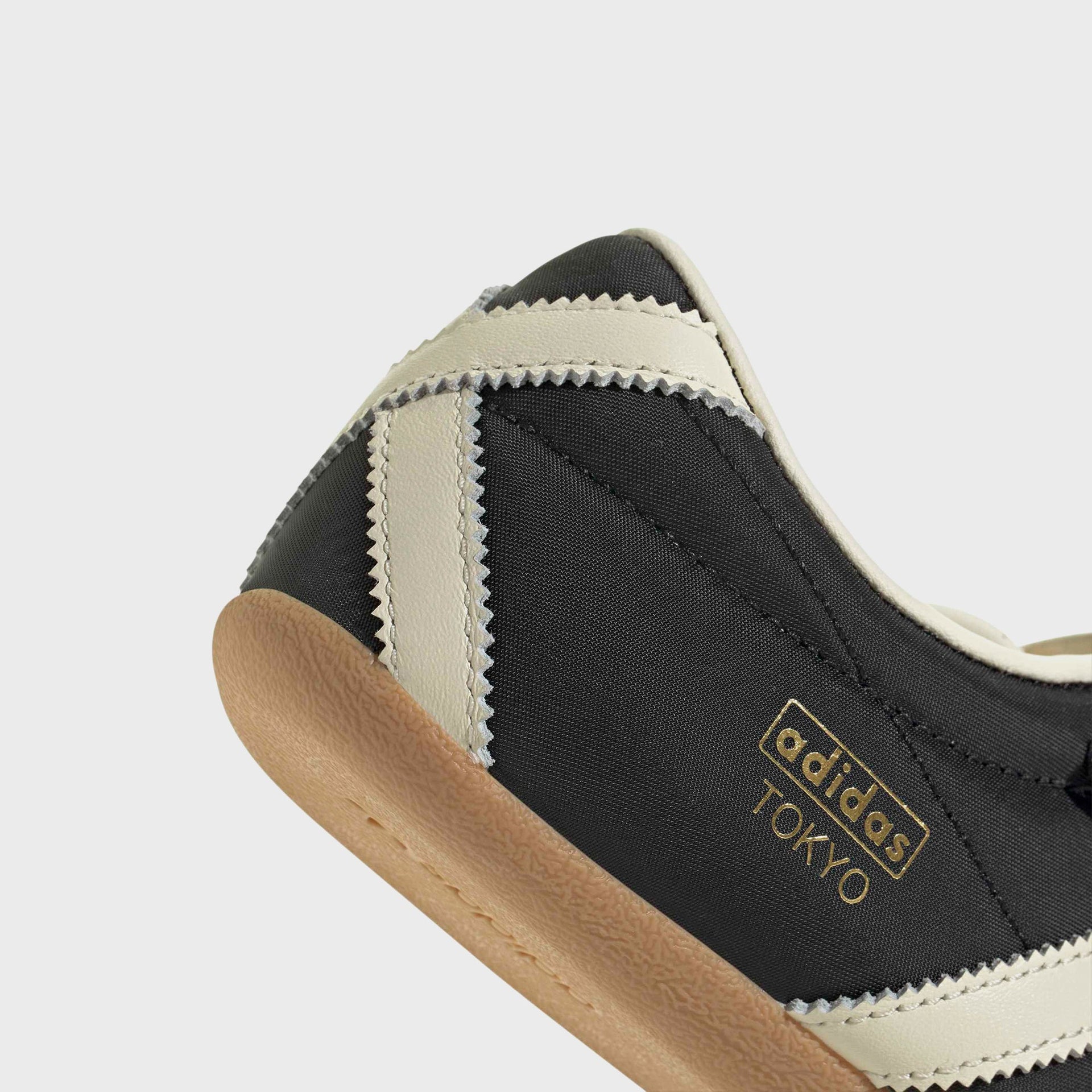 adidas WMNS Tokyo MJ - Core Black / Cream White / Gold Metallic