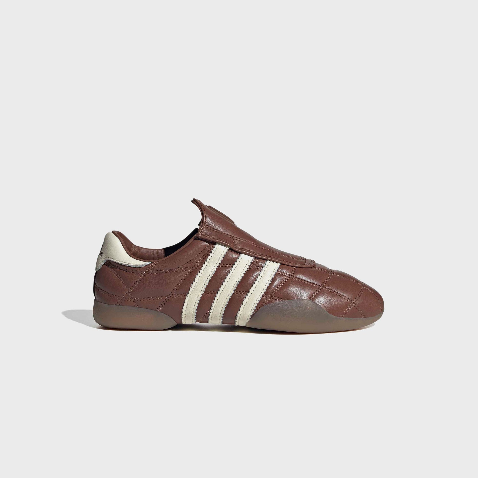 adidas WMNS Taekwondo - Preloved Brown / Cream White / Gum4