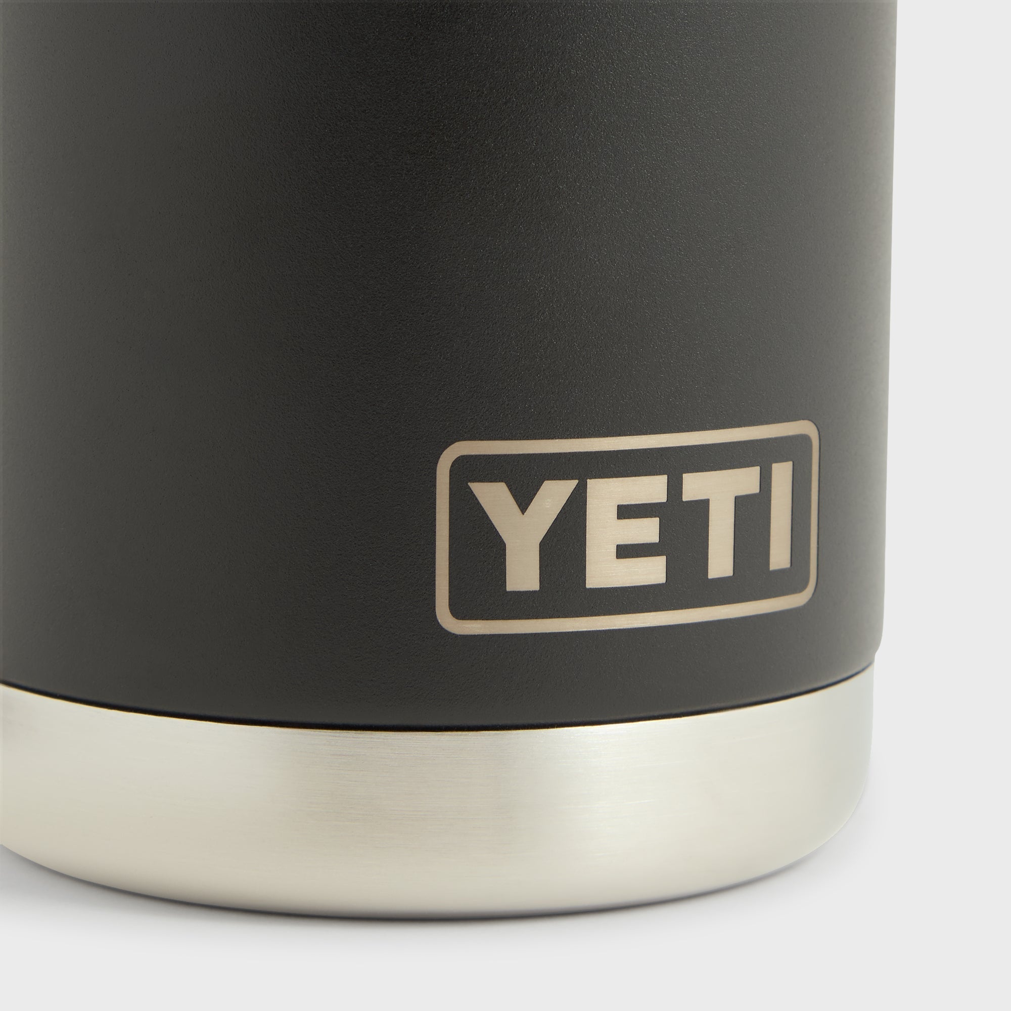 Kith for YETI 26oz Bottle - Black – Kith Europe