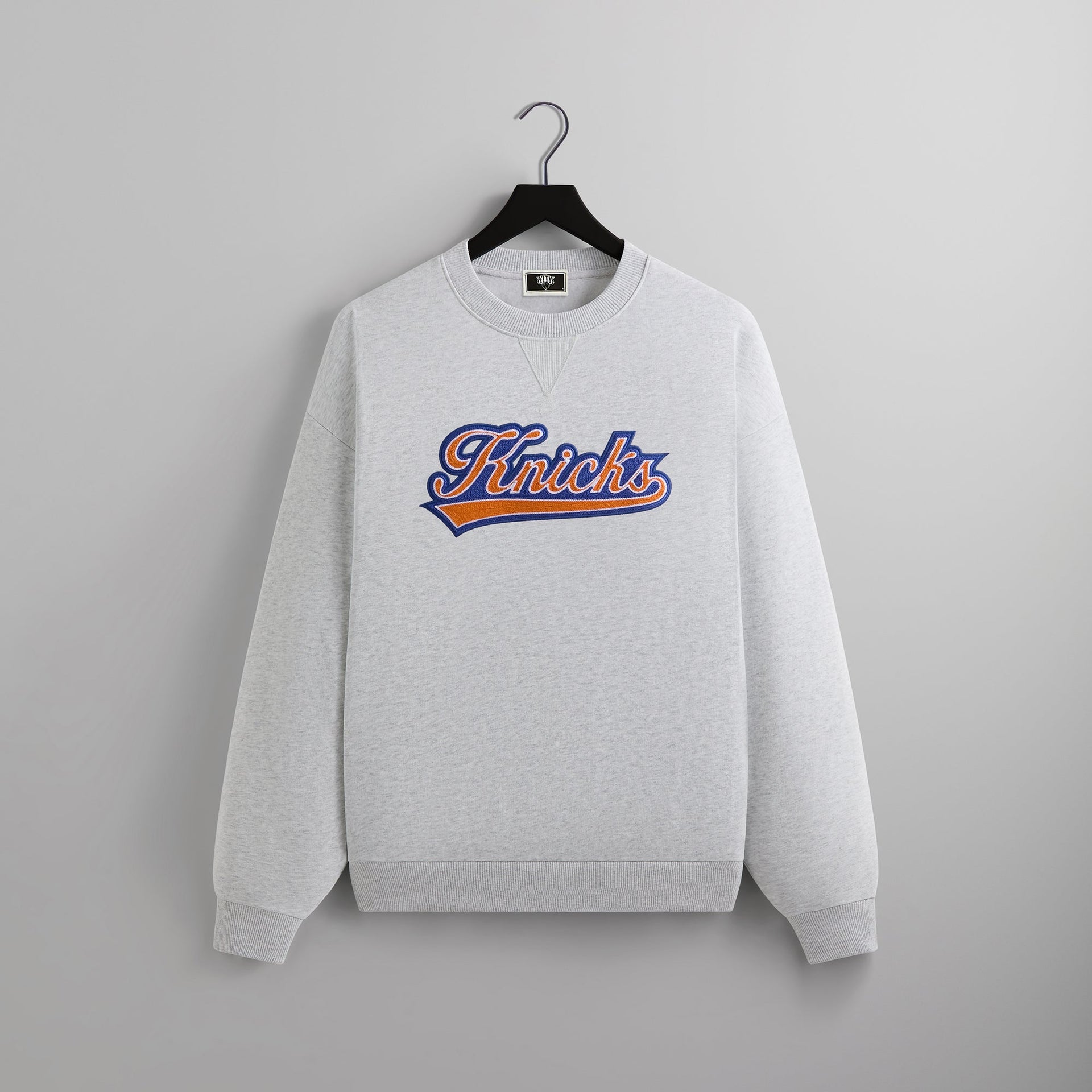 Kith for the New York Knicks Script Vintage Nelson Crewneck - Light Heather Grey PH