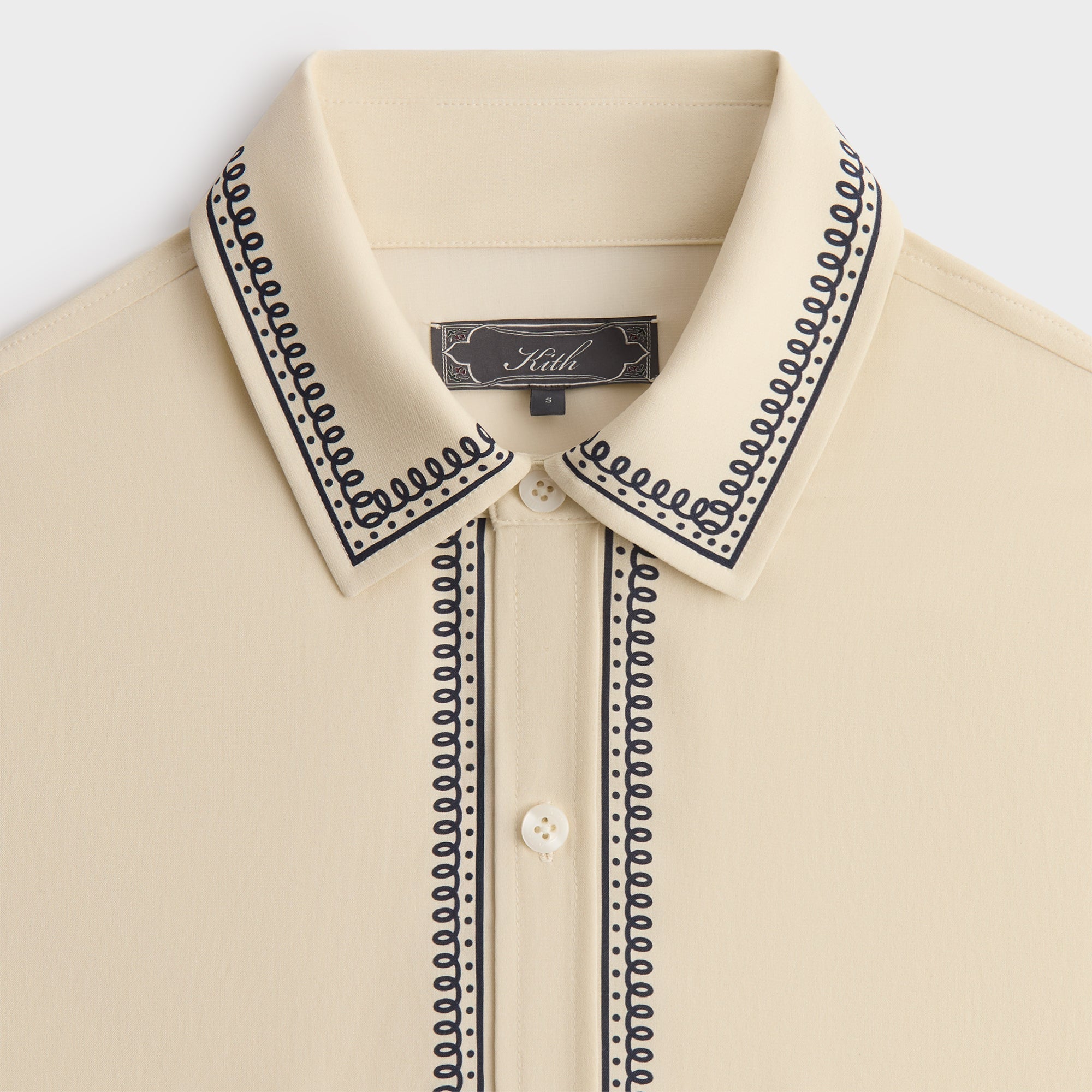 Kith Baroque Paxton Buttondown Mサイズ Kith Baroque Paxton Buttondown - Sandrift – Kith Europe