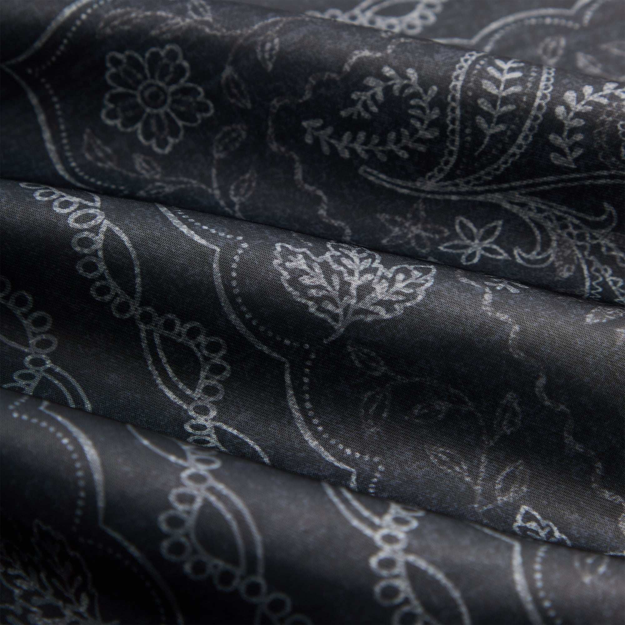 Kith Panelled Bandana Long Sleeve Coaches Jacket - Black – Kith Europe