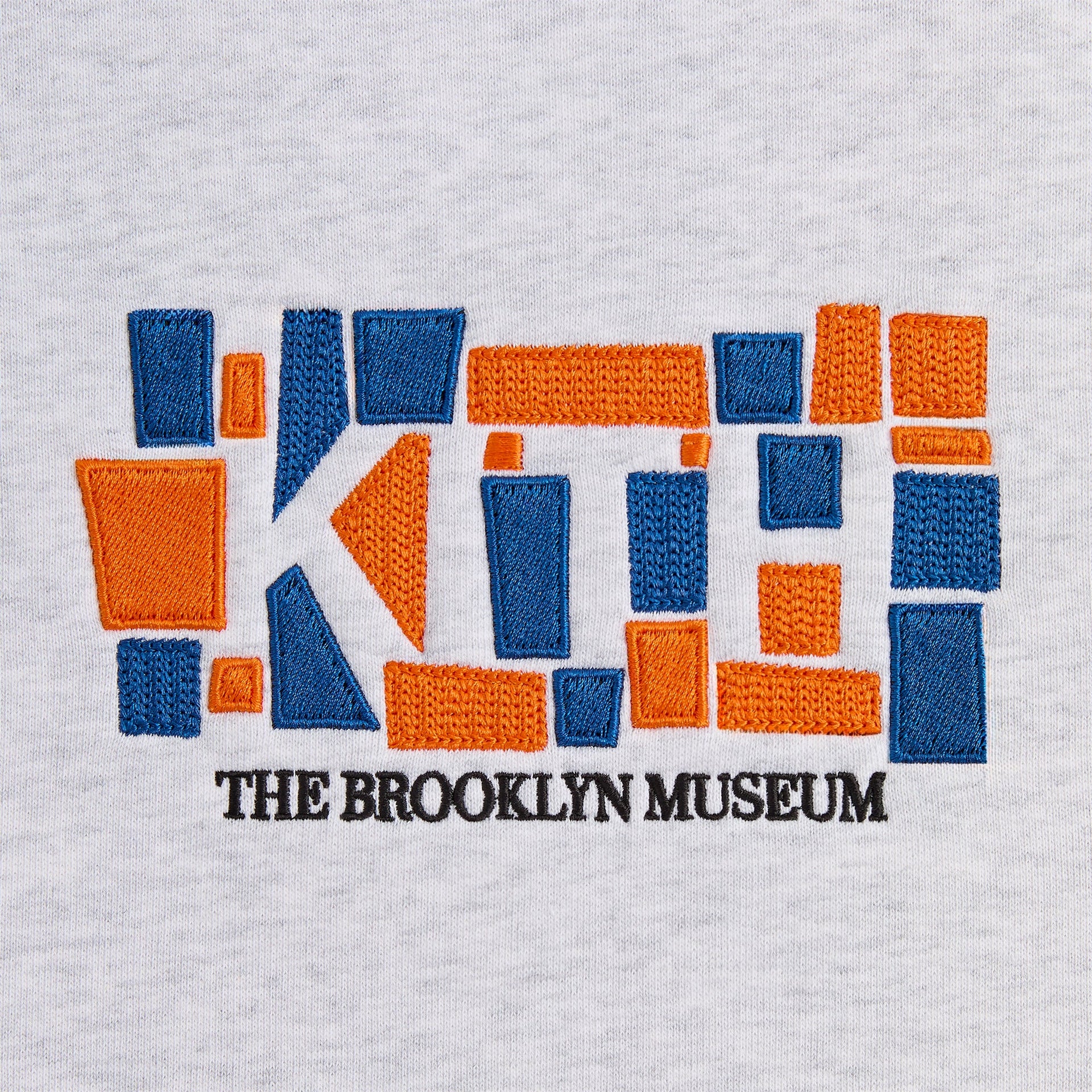 Kith for the Brooklyn Museum Exhibit Nelson Crewneck - Light Heather Grey