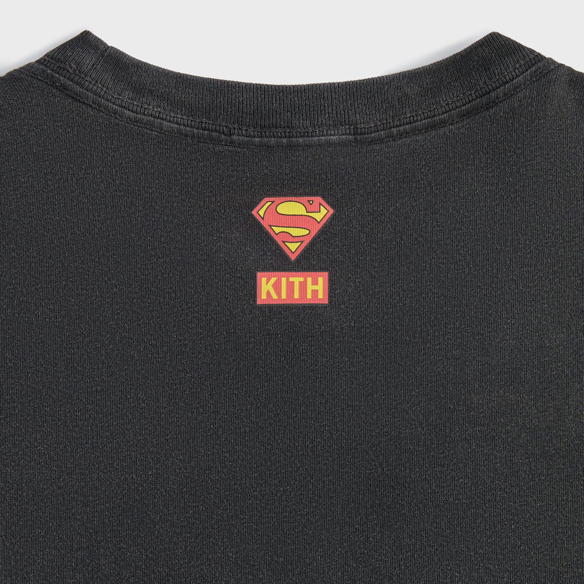 KITH キス Superman スーパーマン No.1 Vintage Tシャツ Kith x Superman No. 1 Vintage Tee Sandrift Men's - SS25 - US
