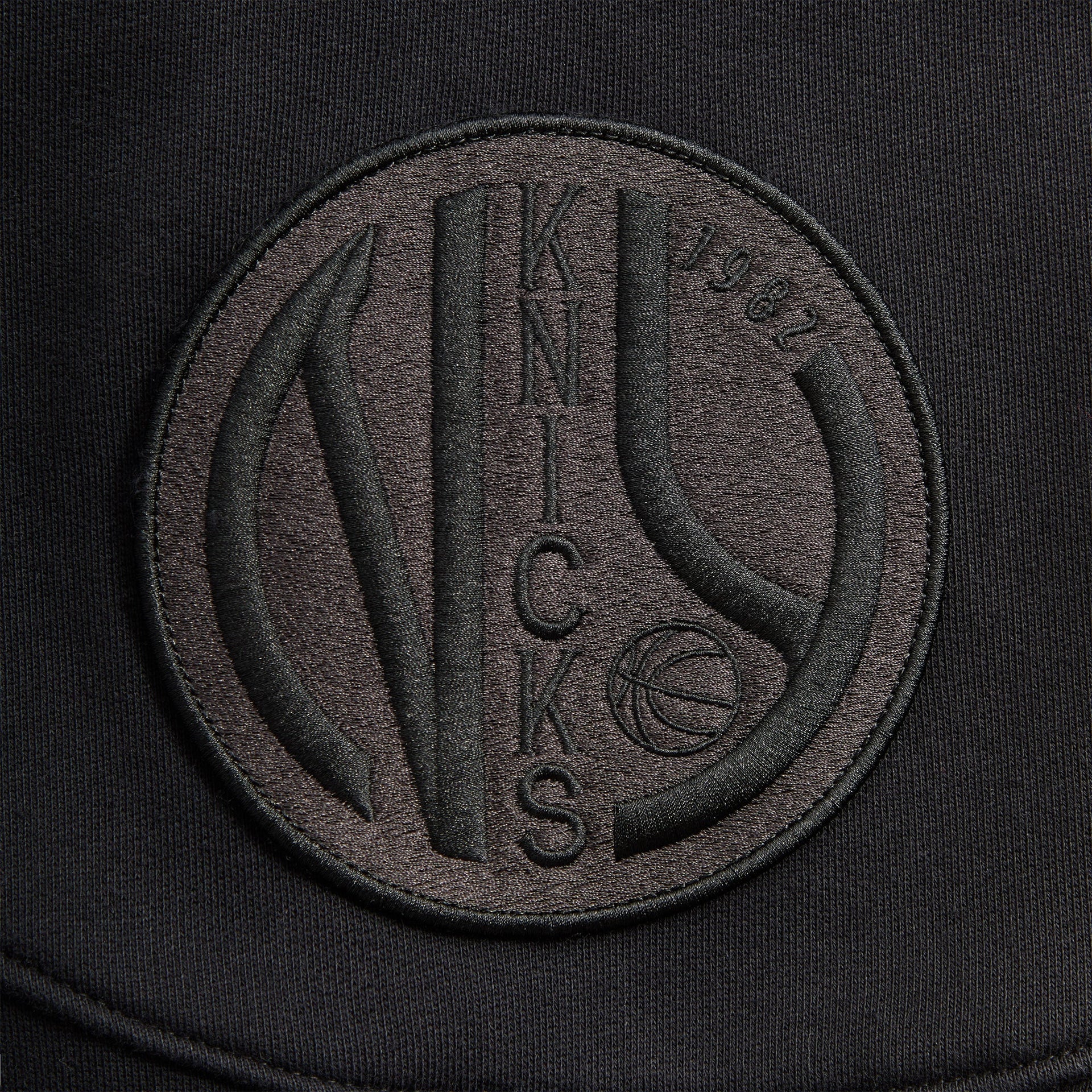 Kith for the New York Knicks Tonal Vintage Crewneck - Black - PH