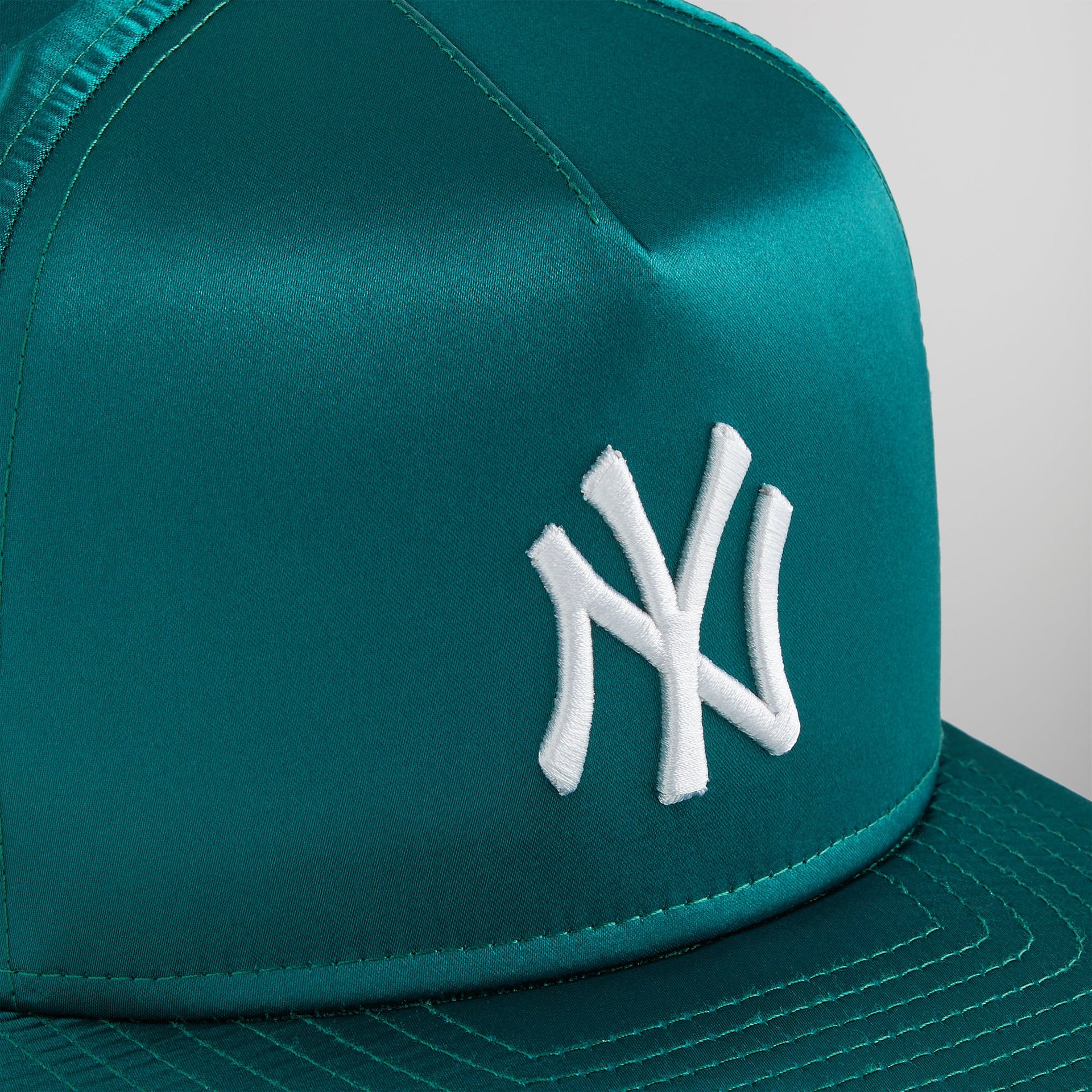 Kith & New Era for the New York Yankees Satin 9FORTY Snapback - Scout