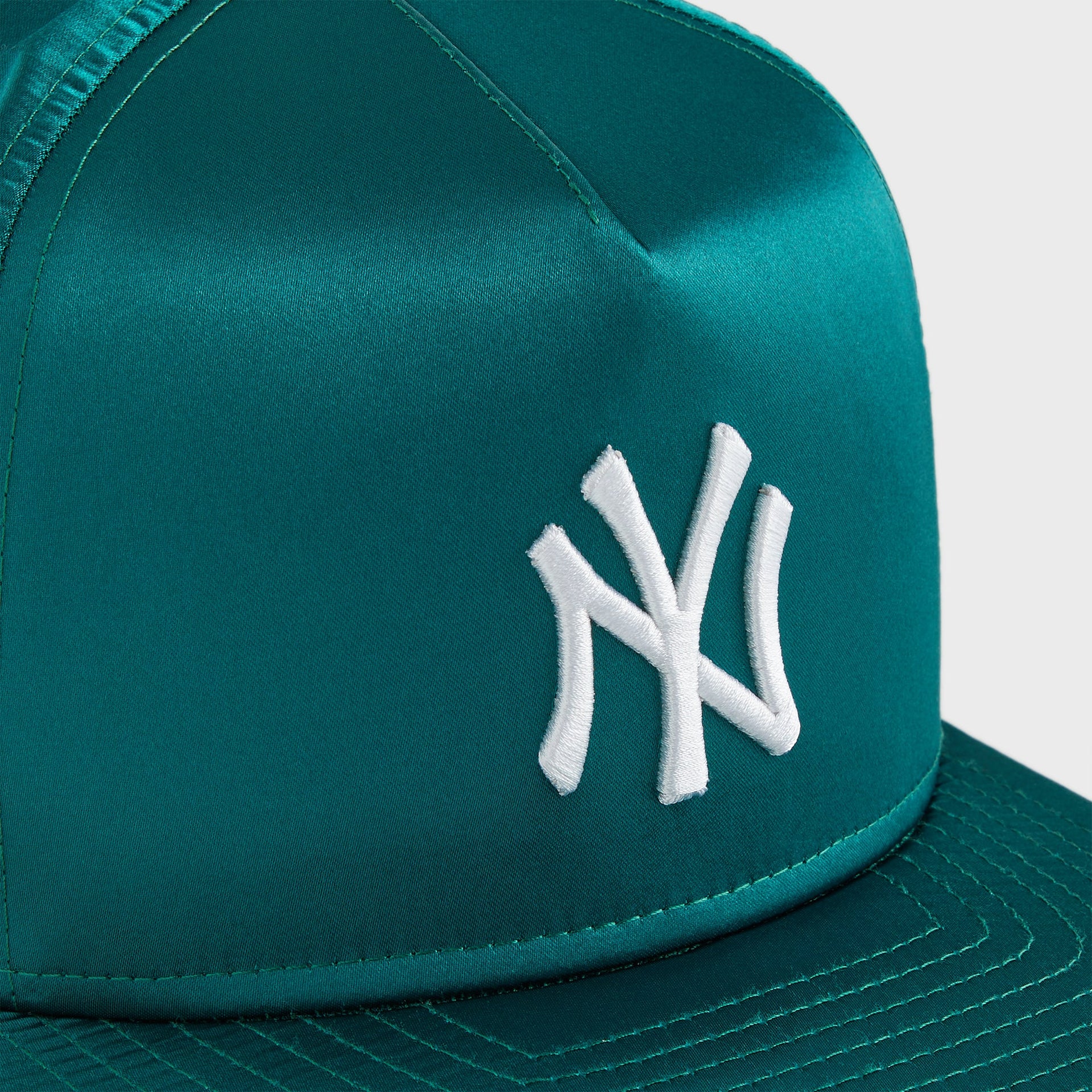 Kith & New Era for the New York Yankees Satin 9FORTY Snapback - Scout