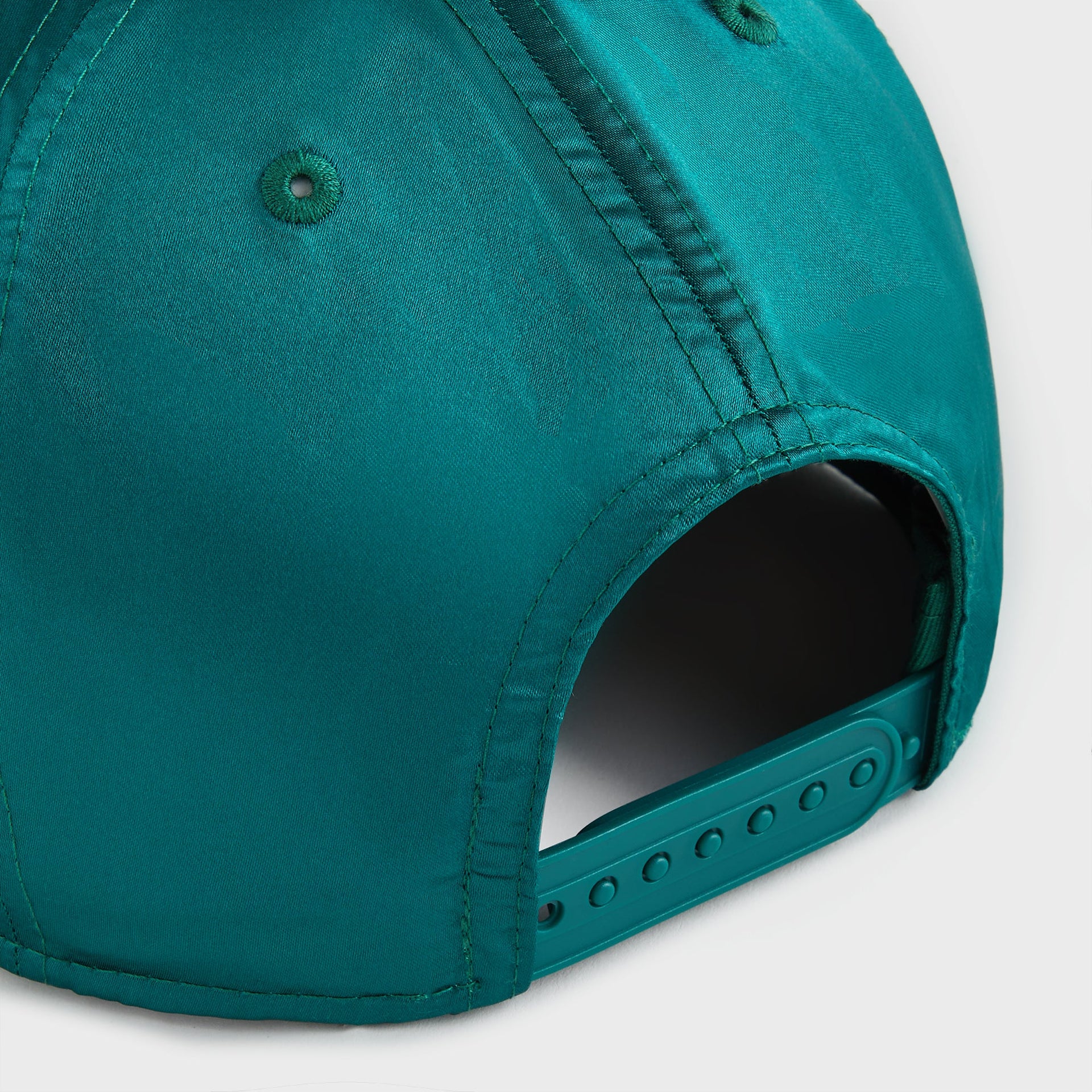 Kith & New Era for the New York Yankees Satin 9FORTY Snapback - Scout