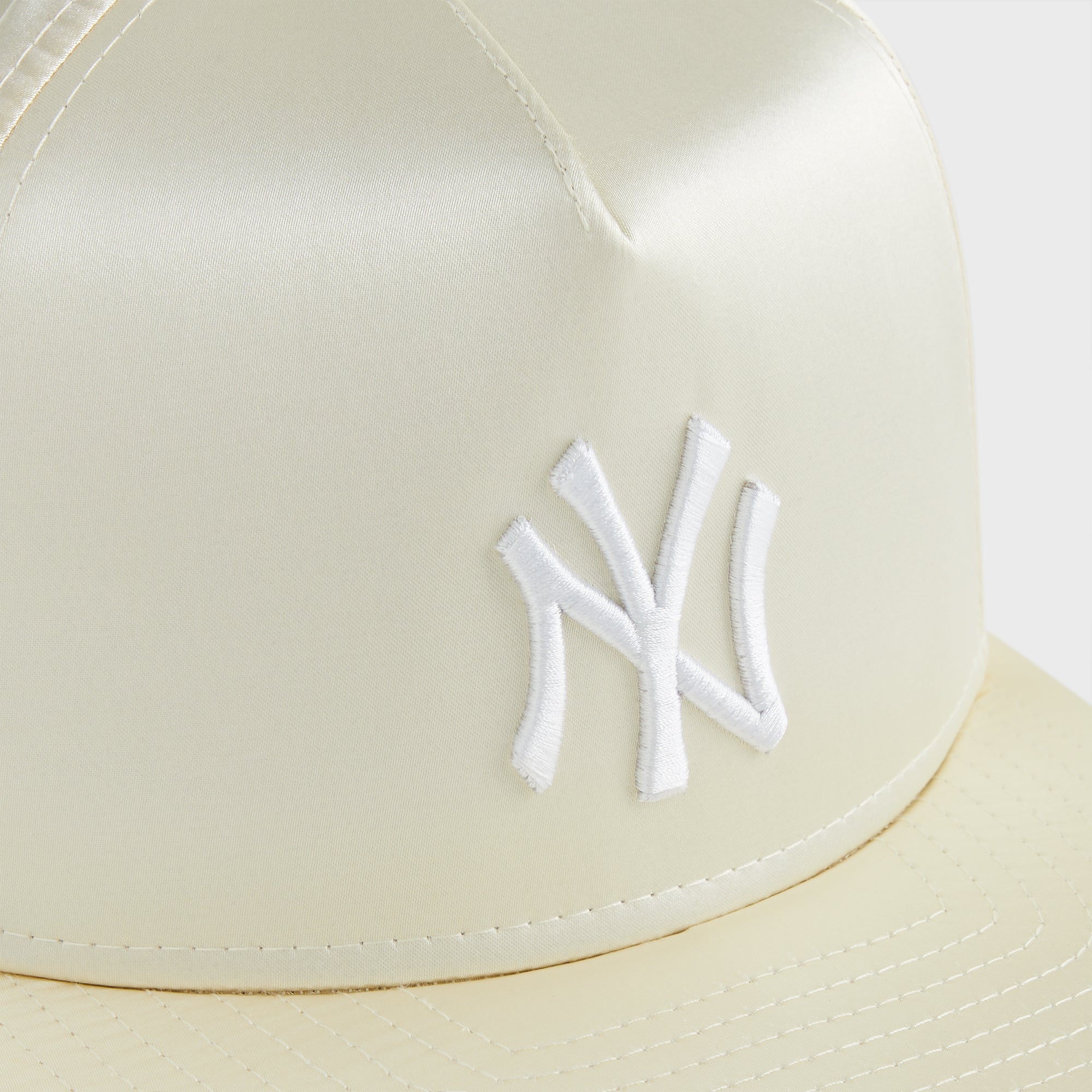 Kith & New Era for the New York Yankees Satin 9FORTY Snapback