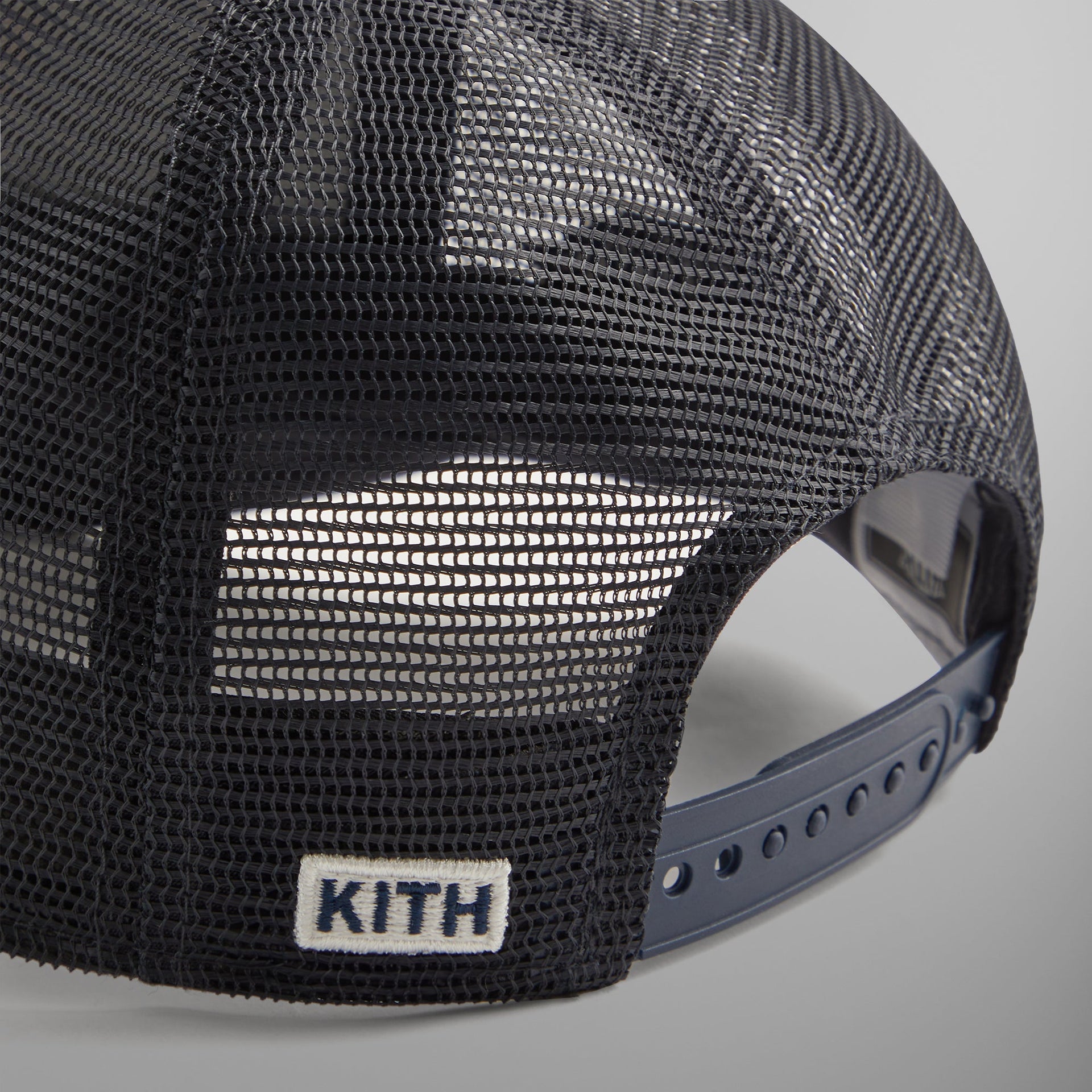 Kith & New Era for the New York Knicks 9FORTY A Frame Trucker Hat - Nocturnal