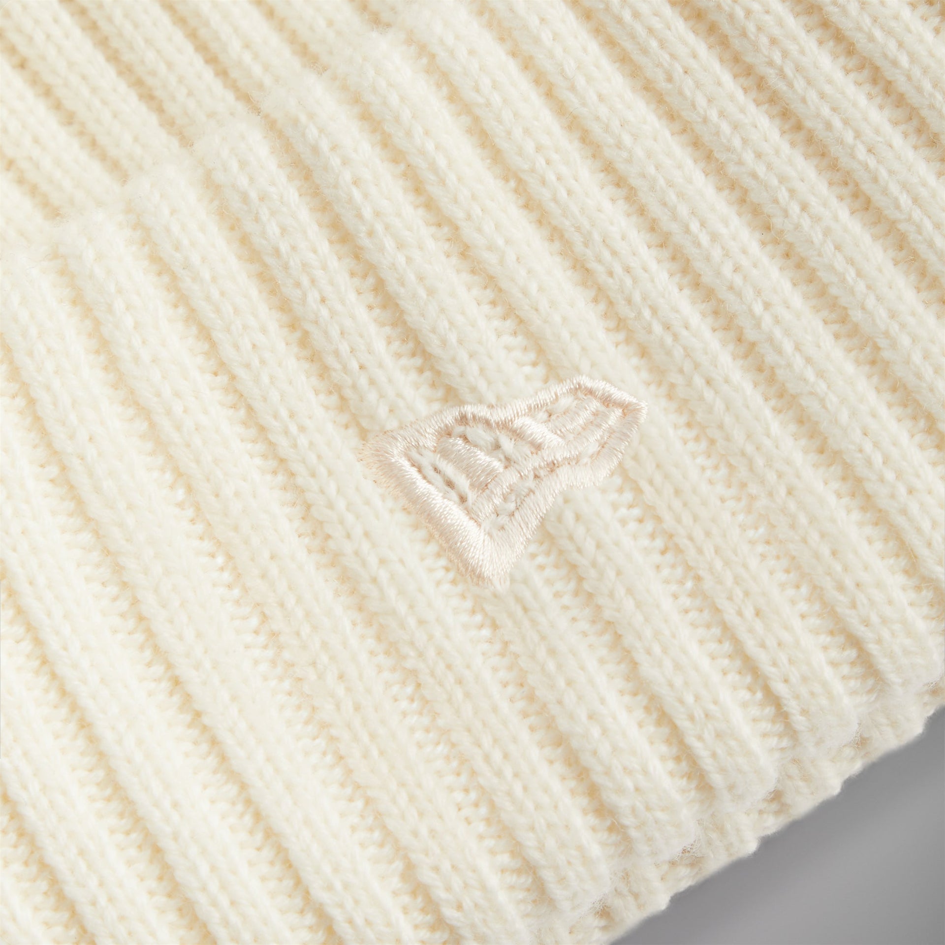 Kith for the New York Knicks Logo Beanie - Sandrift