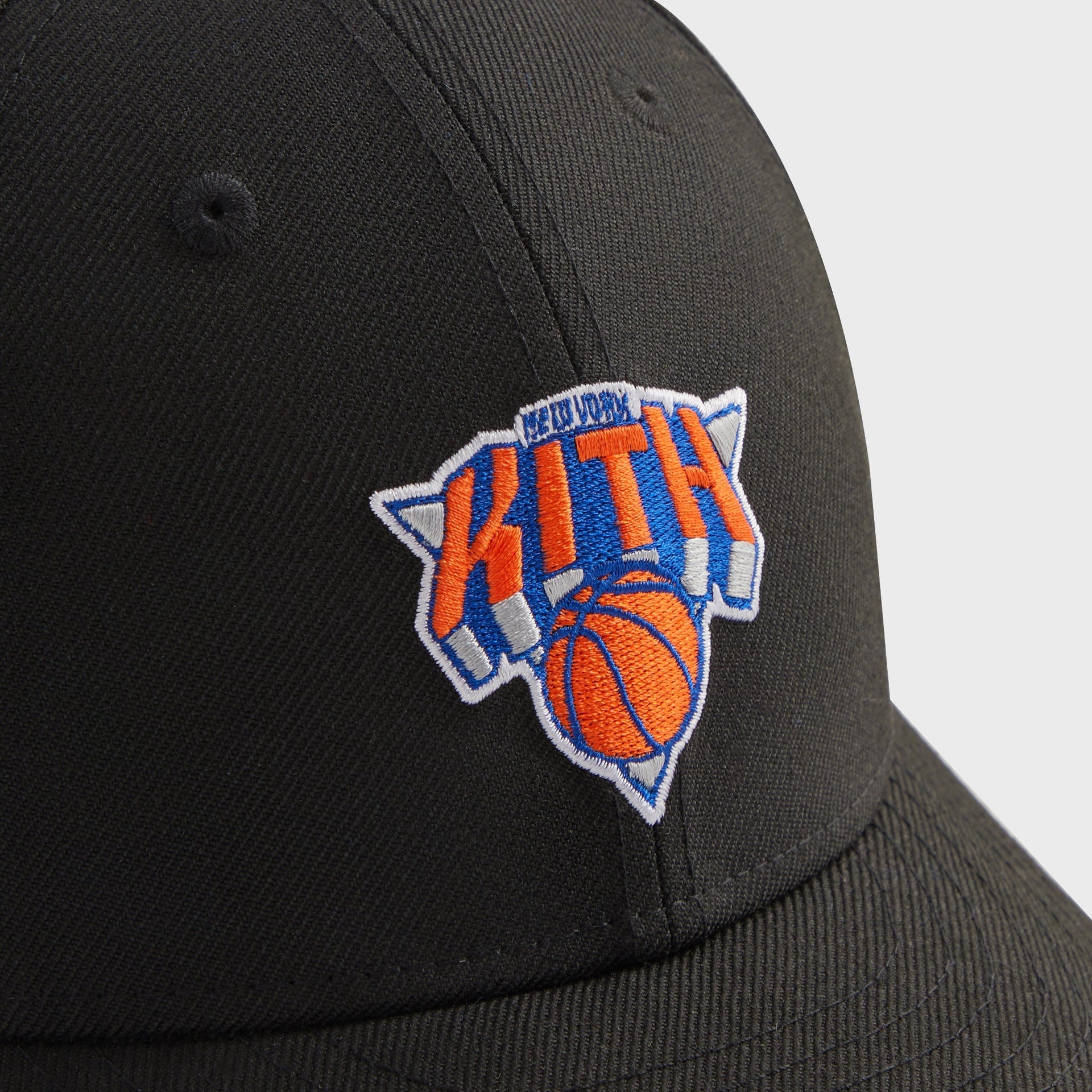 Kith & New Era for the New York Knicks Logo 59FIFTY Low Profile Fitted Cap - Black - PH