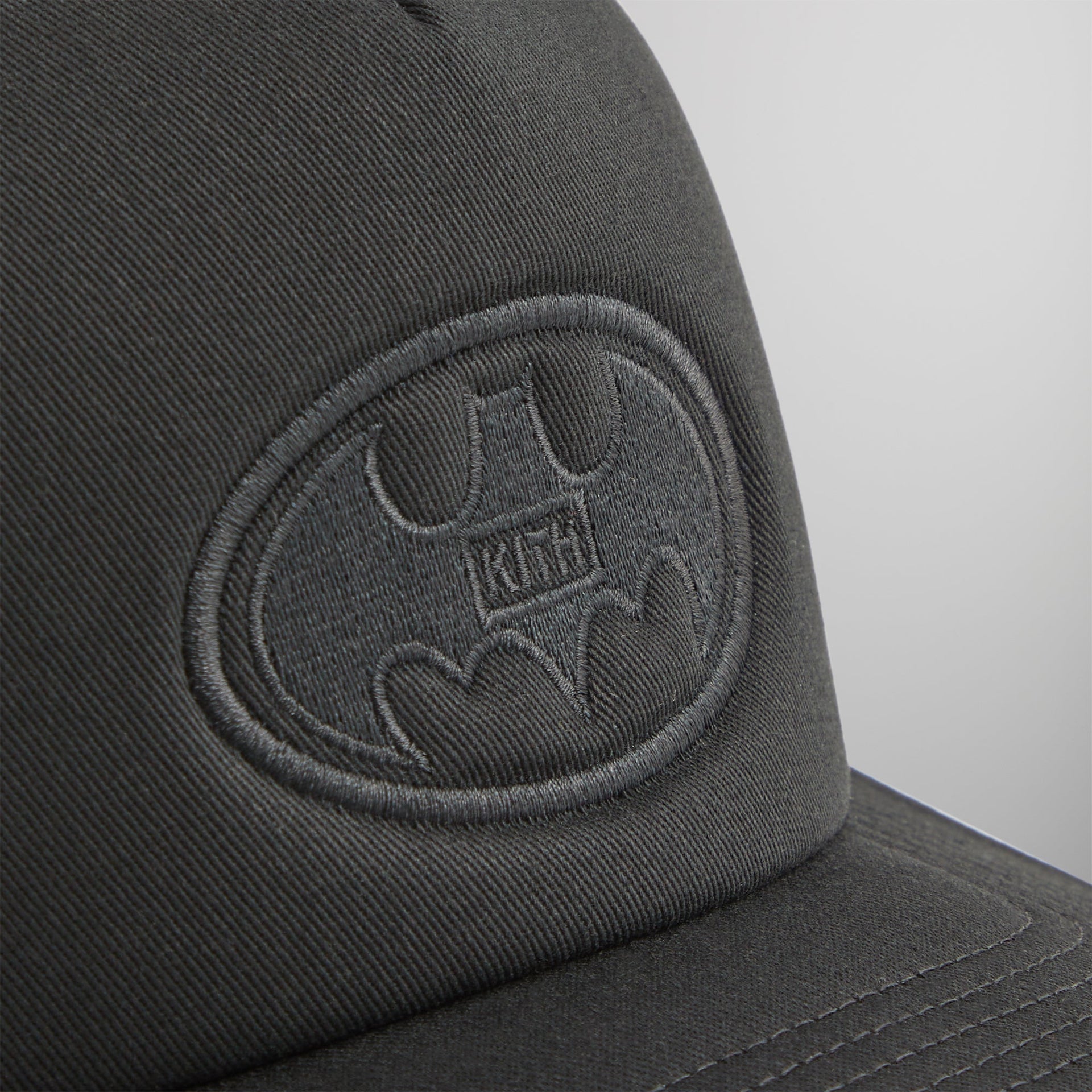 Batman | Kith '89 Nolan Trucker Hat - Black