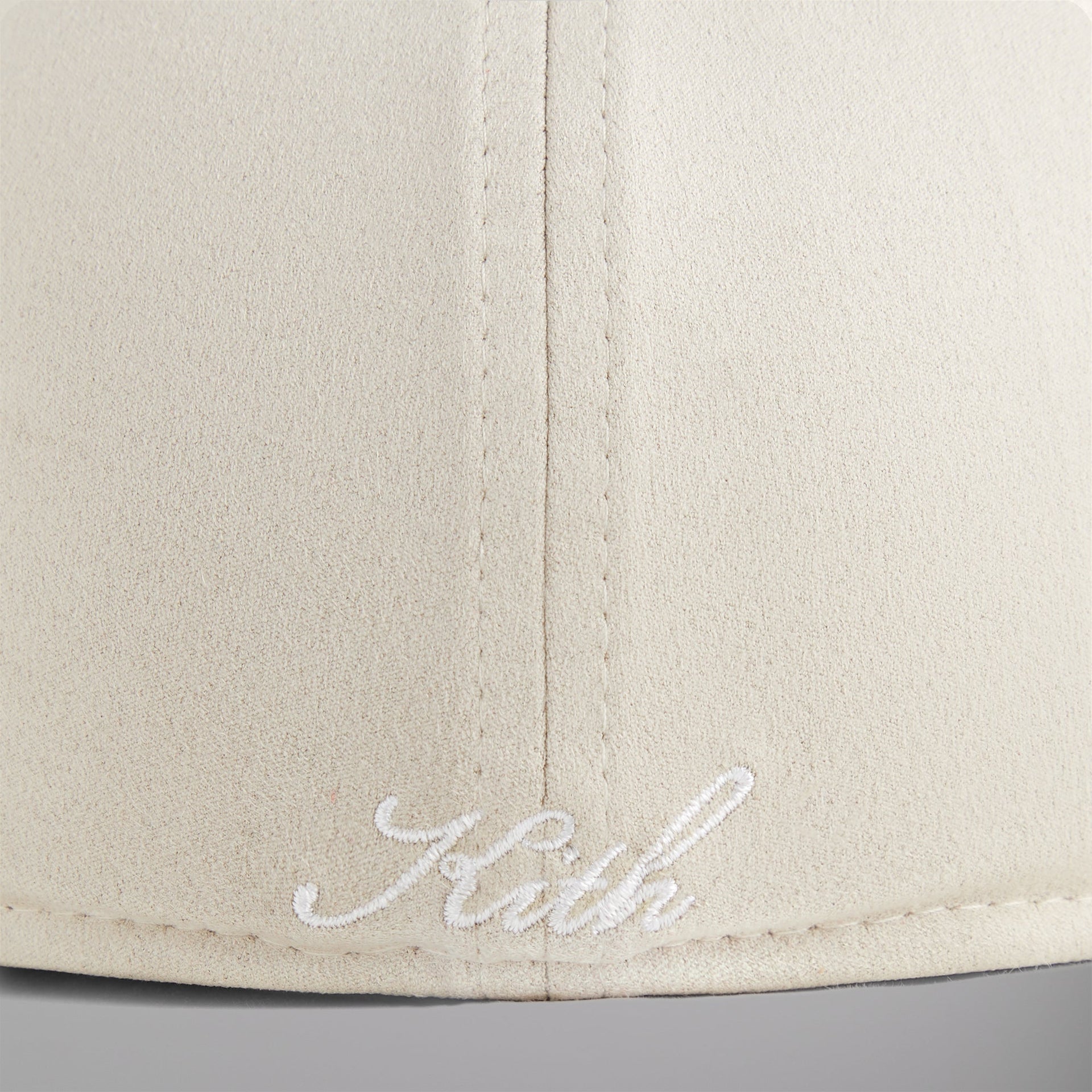 Kith & New Era for the New York Yankees Microsuede 59FIFTY Low Profile Fitted - Sandrift