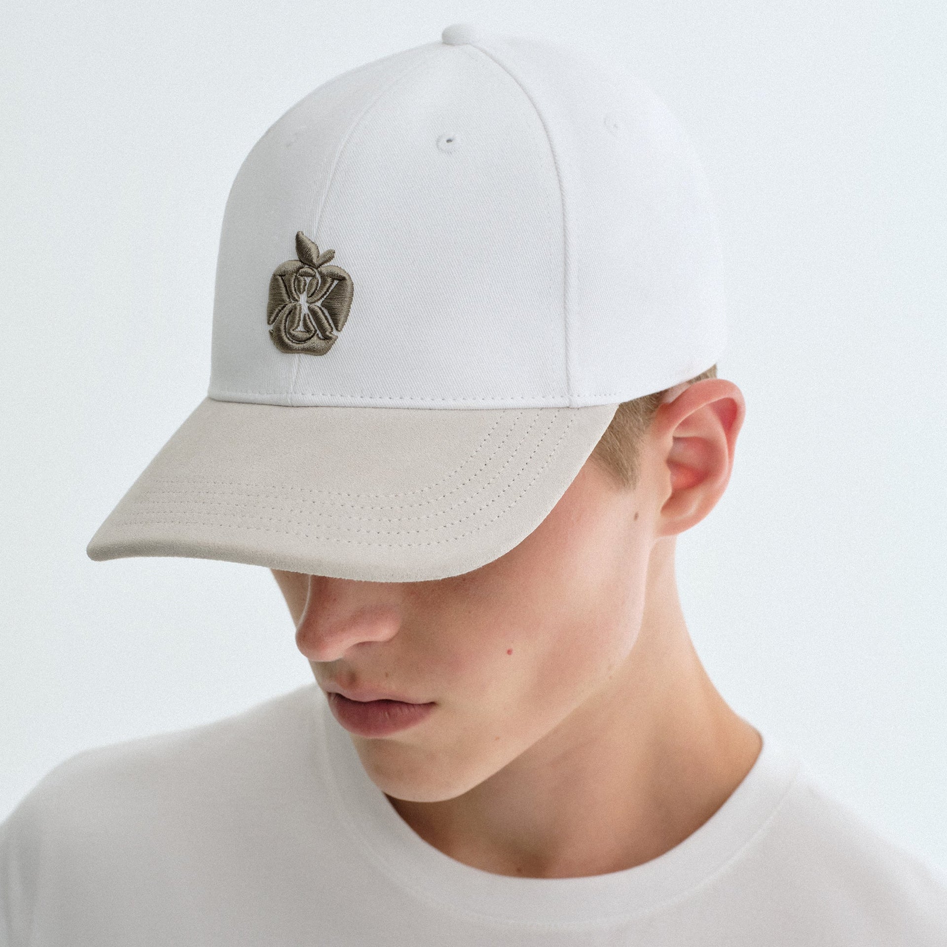 Kith Two-Tone Suede Brim Aaron Classic Cap - White