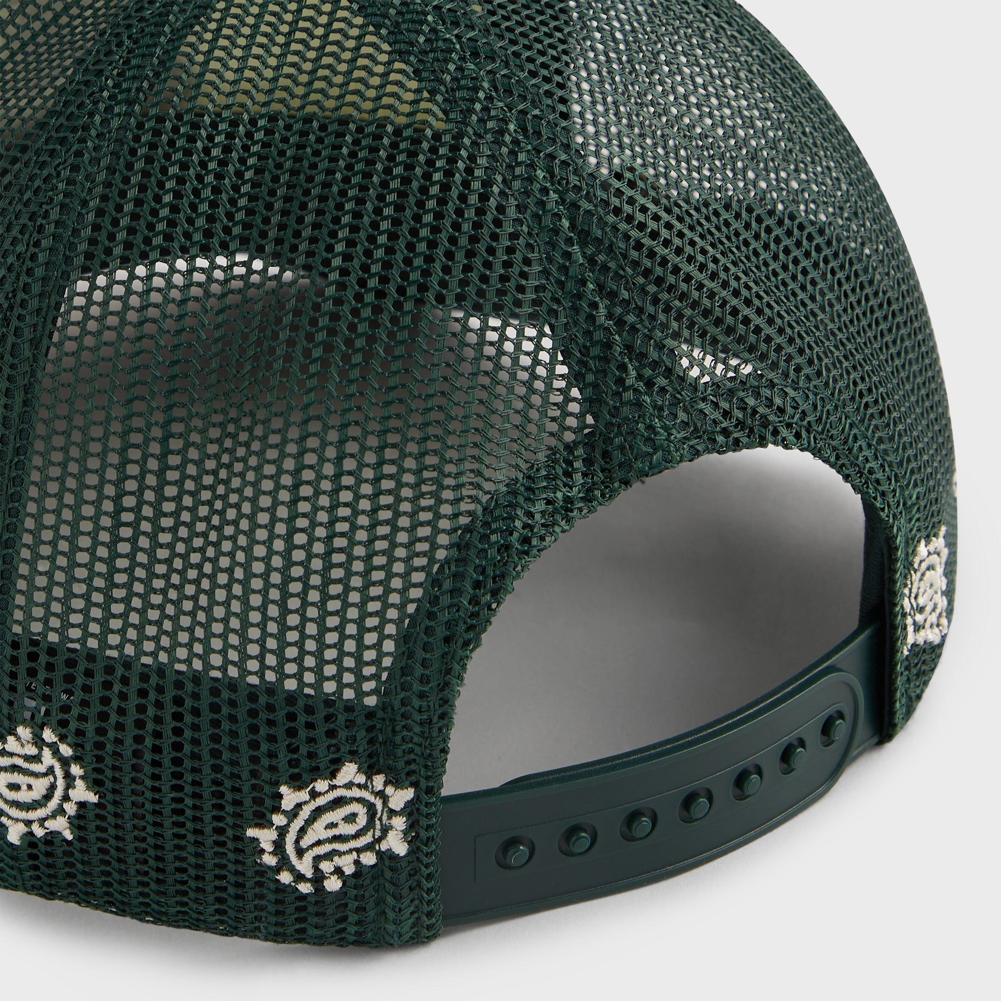 【KITH NYC】Kith Nolan Trucker Hat メッシュキャップ Kith Nolan Trucker Hat - Newt