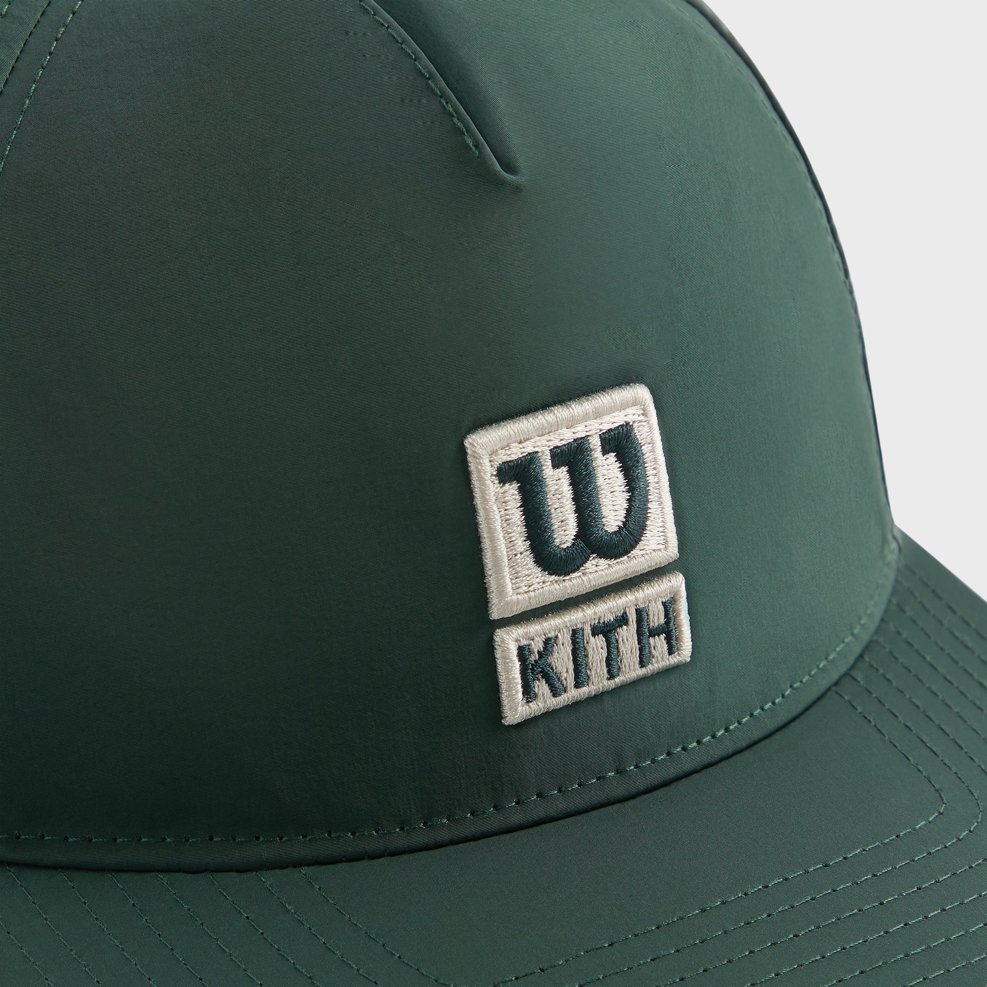 Kith ウォッシュド ツイル ベイ ロー ピンチ クラウン キャップ Kith Osaka Bay Low Pinch Crown Cap - Black – Kith Europe