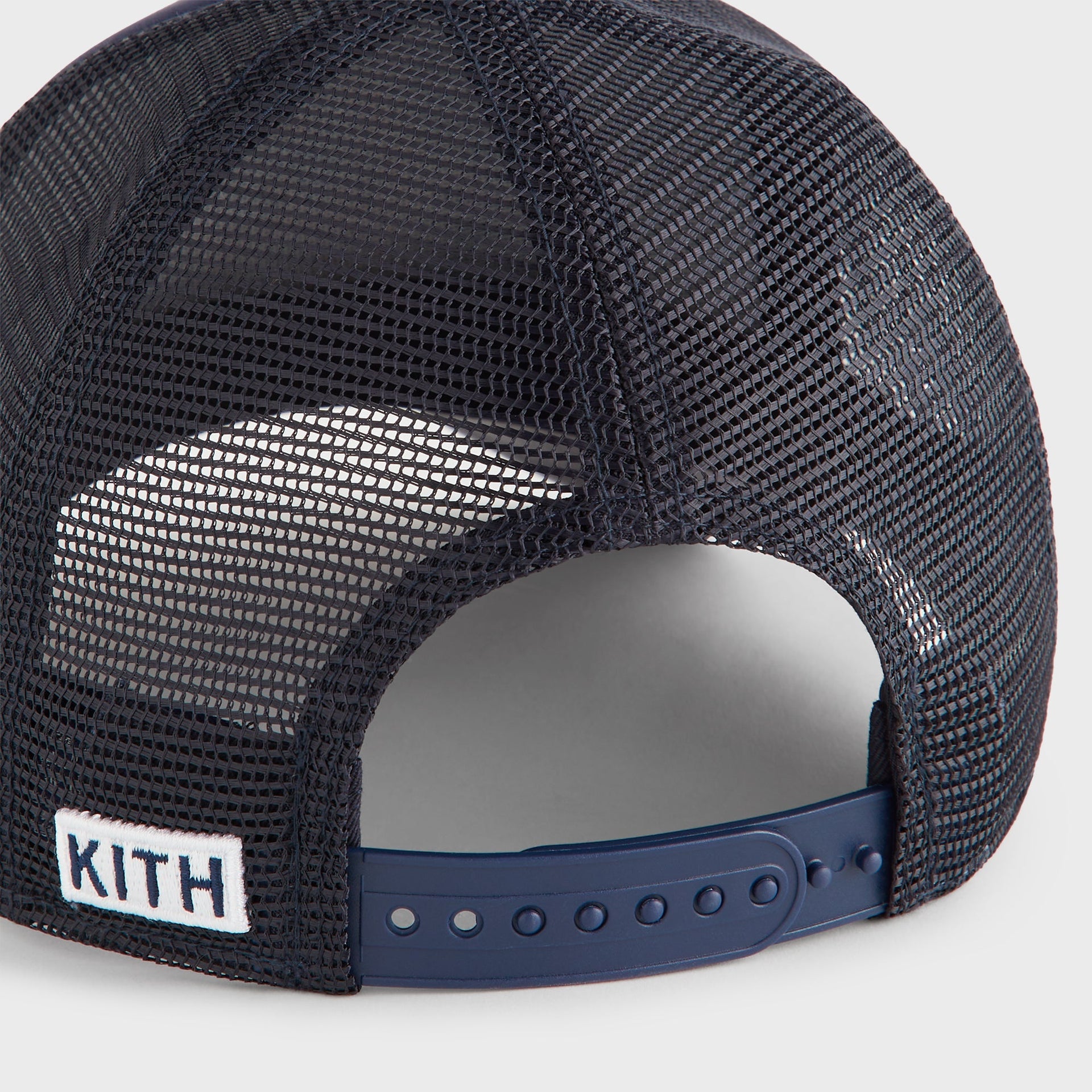 Kith & New Era for the New York Yankees Top Hat 9FORTY A Frame Trucker Snapback - Nocturnal - PH
