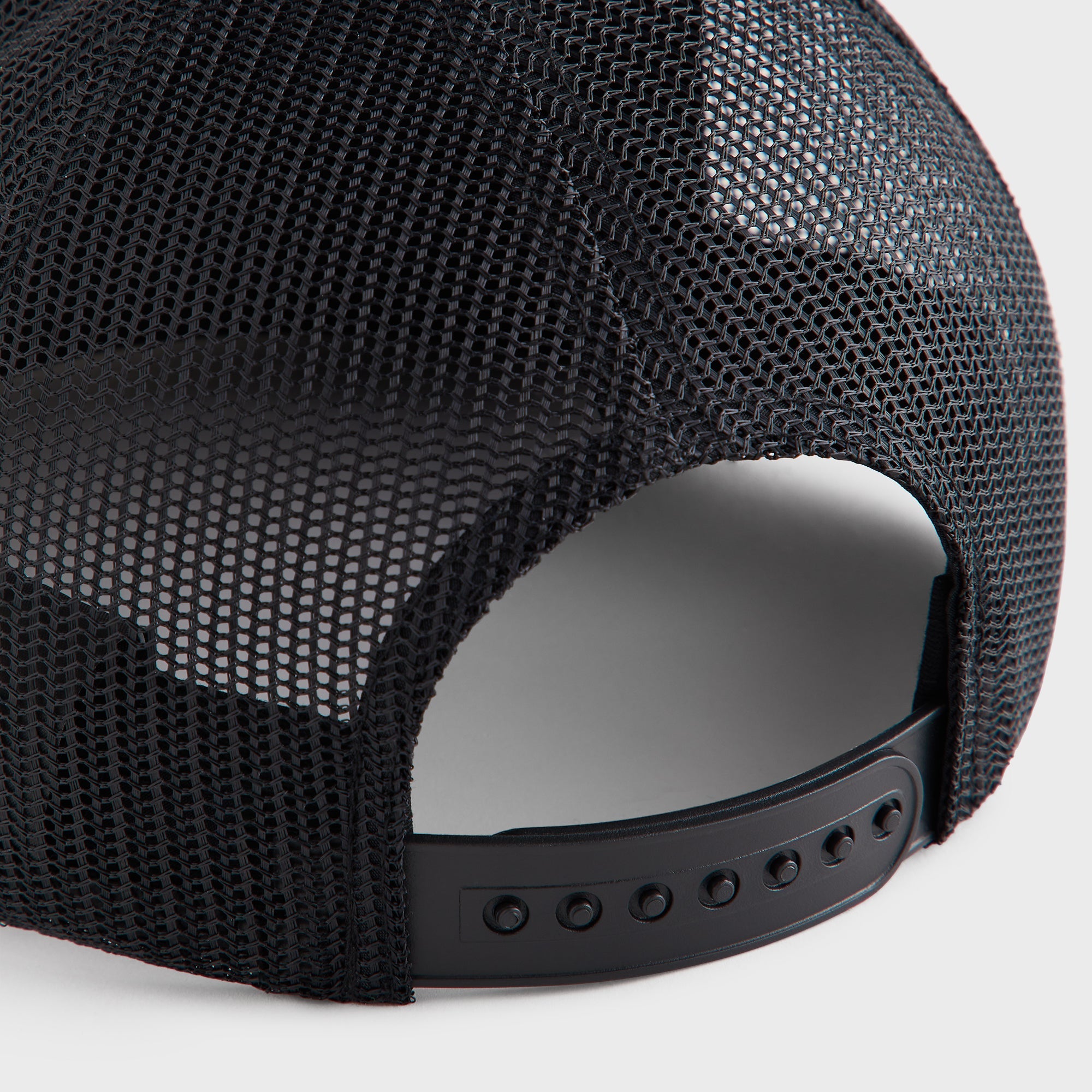 Kith Laurel Pegasus Nolan Trucker Hat - Black – Kith Europe
