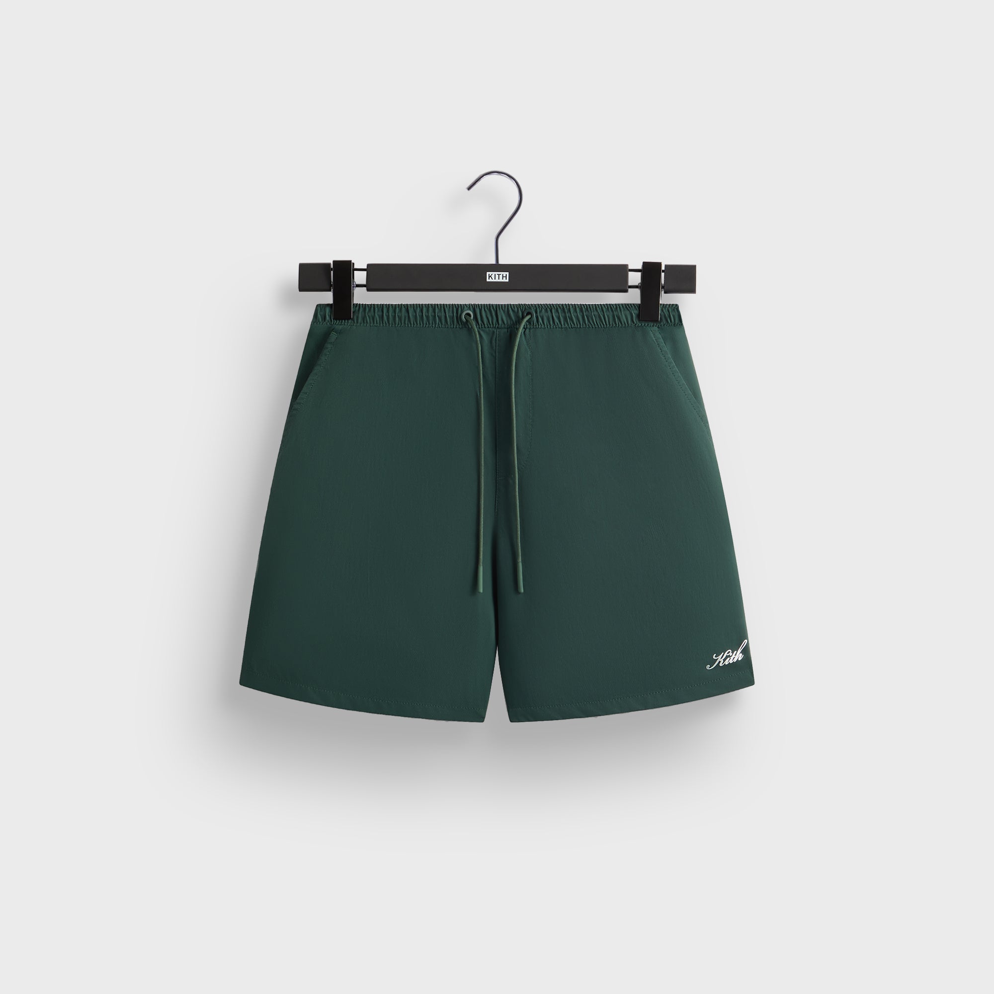 047051 KITH ナイロン ショート パンツ グリーン ハーフ ショーツ Kith Twill Collins Swim Short - Stadium – Kith Europe