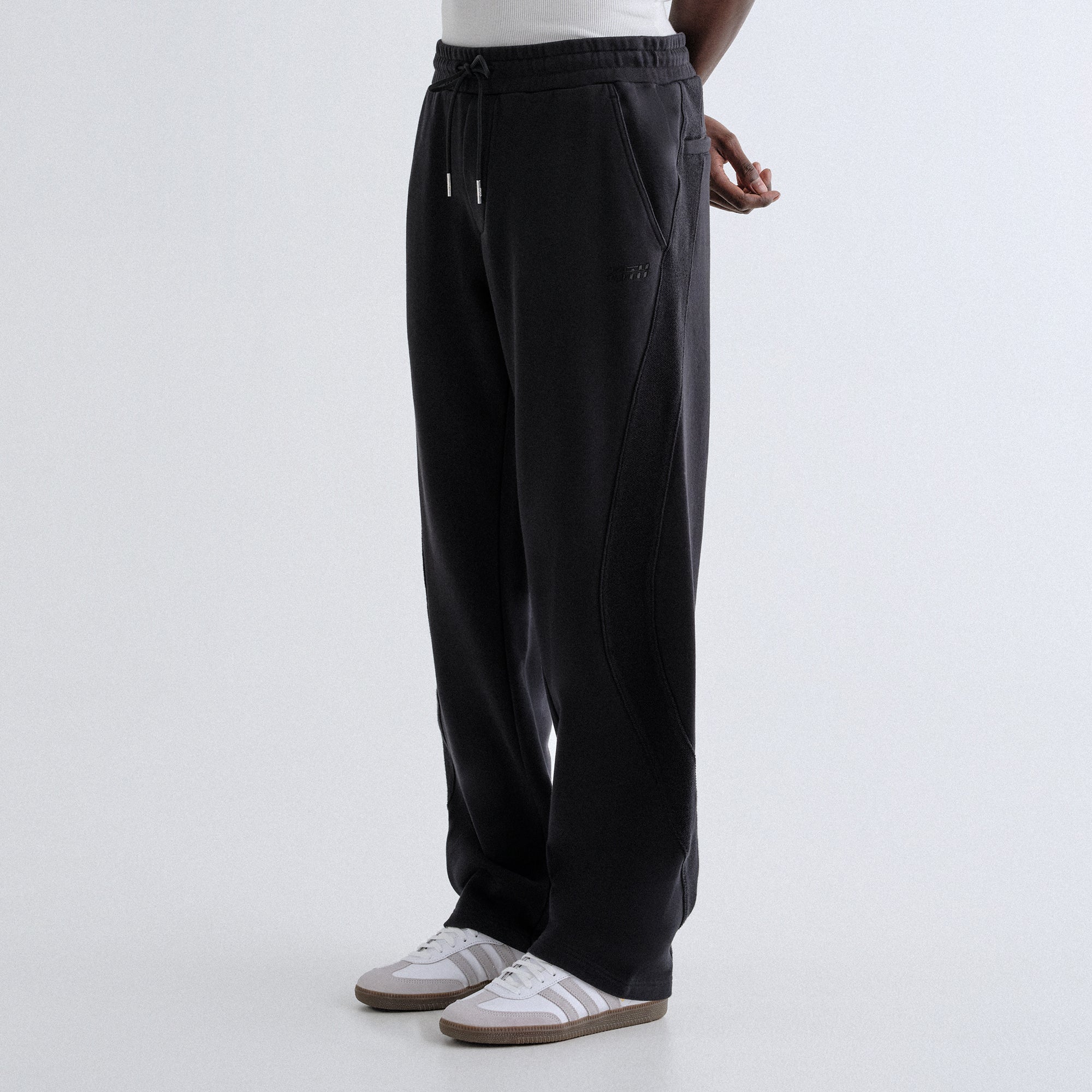 Kith Racer Terry Bryson Sweatpant - Black – Kith Europe