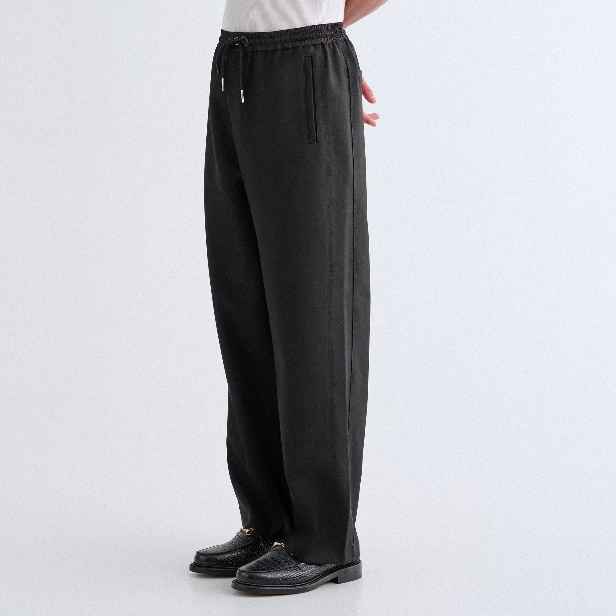 &Kin Double Weave Lenox Pant - Black – Kith Europe