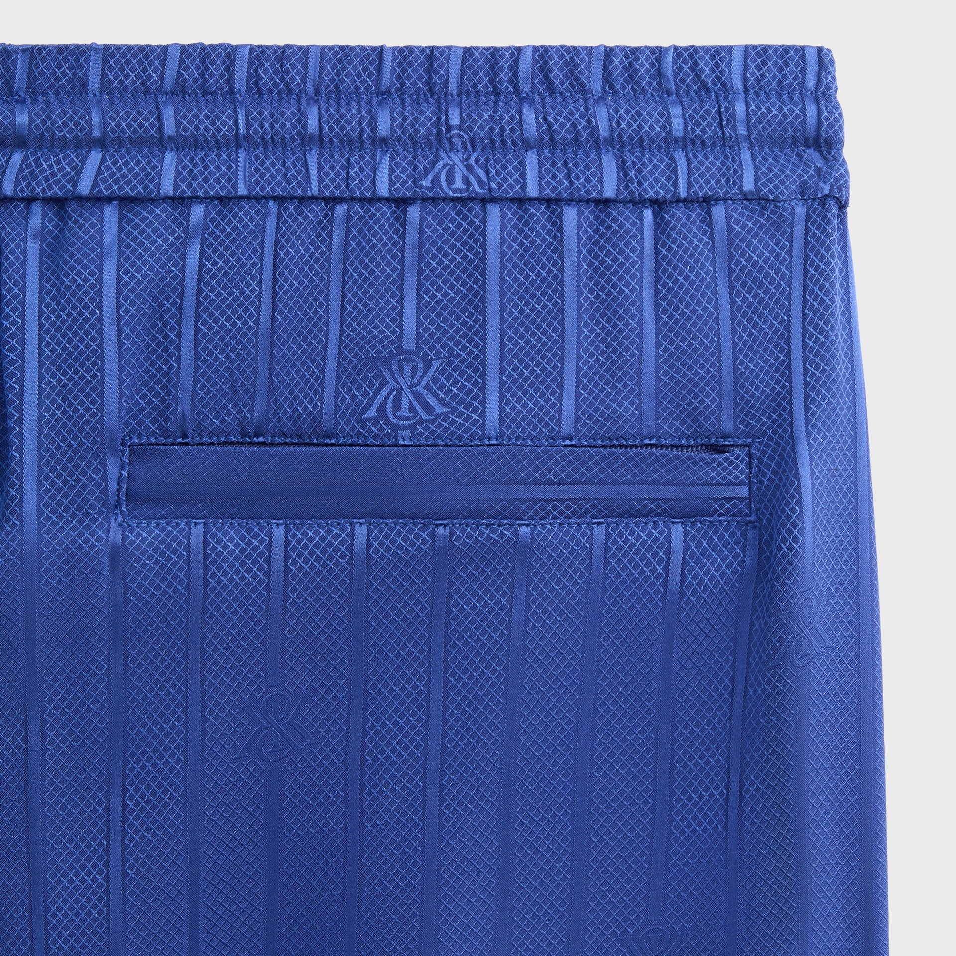 Kith Crest Logo Kylan Pull On Short - Bow