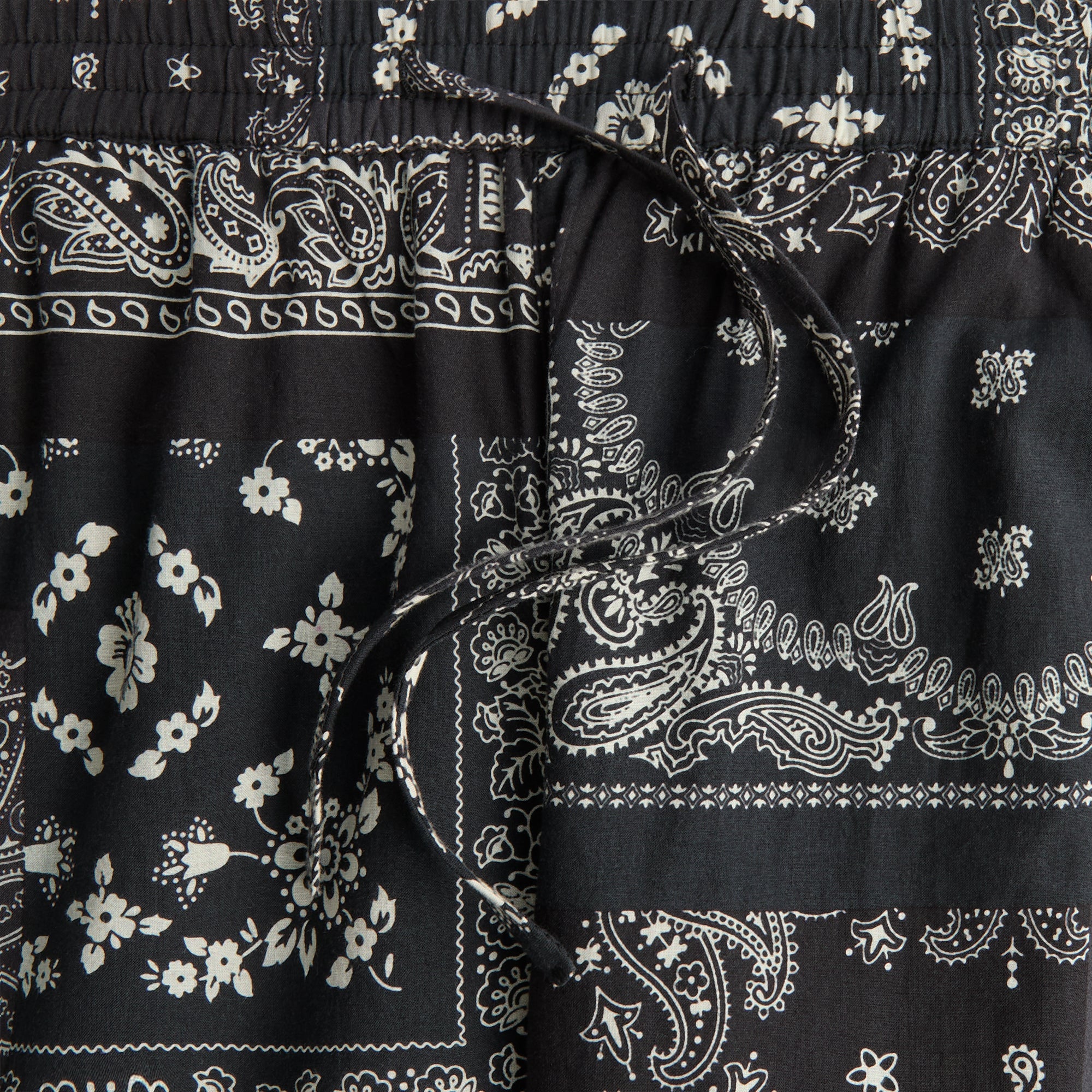 Kith Washed Cotton Bandana Barrow Pant - Black – Kith Europe Kith Washed Cotton Bandana Barrow Pant - Black – Kith Europe