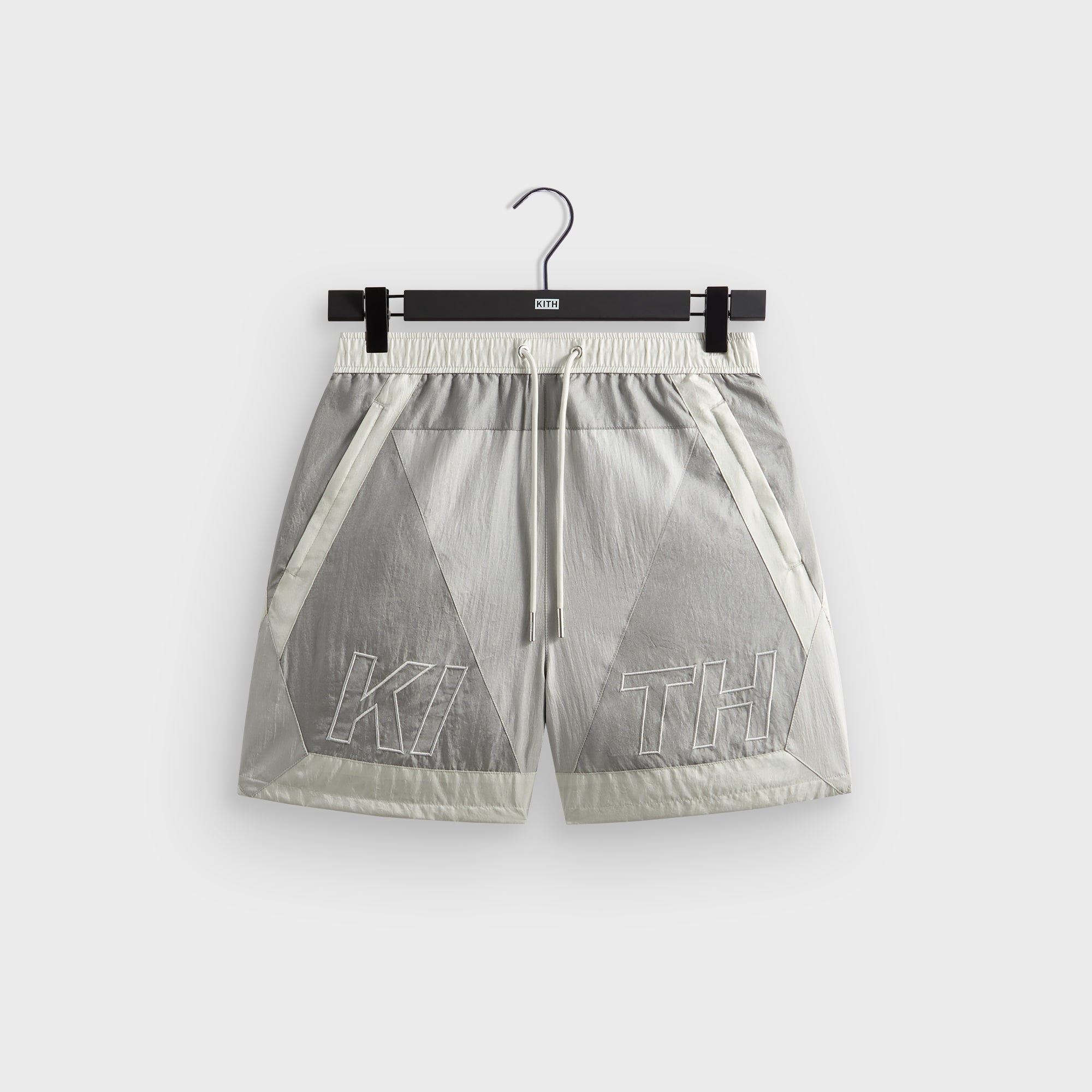kith メッシュ ホワイト Kith Washed Nylon Turbo Short - Pacify – Kith Europe