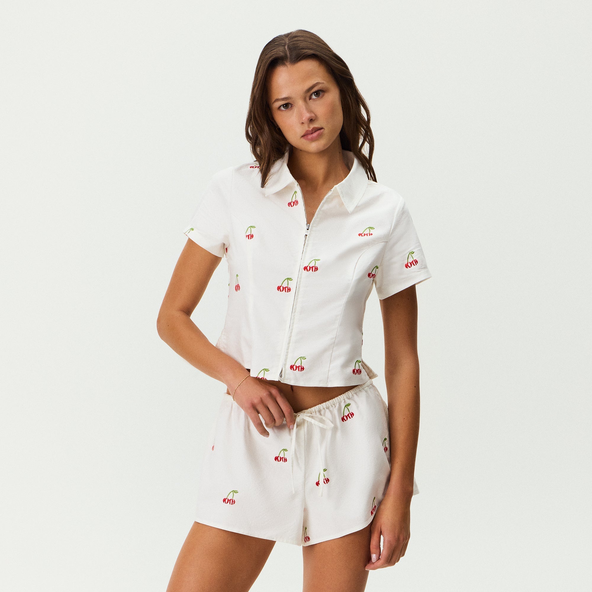 Kith Women Caela Cherry Oxford Zip Shirt - White – Kith Europe